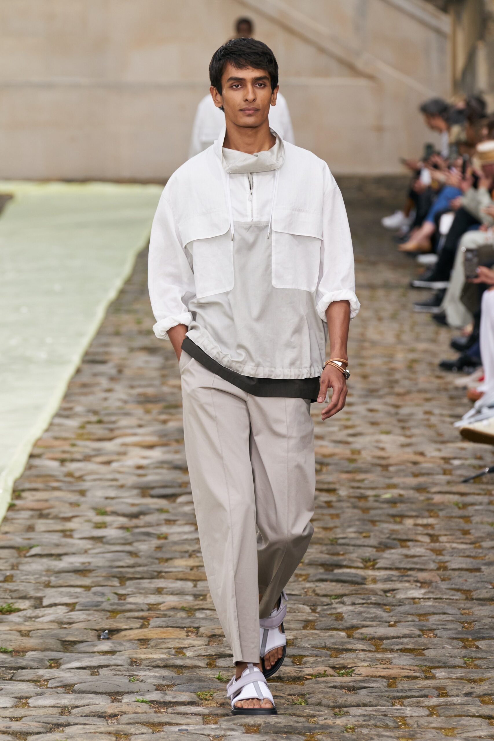 Hermès S/S 23 Menswear Look 3