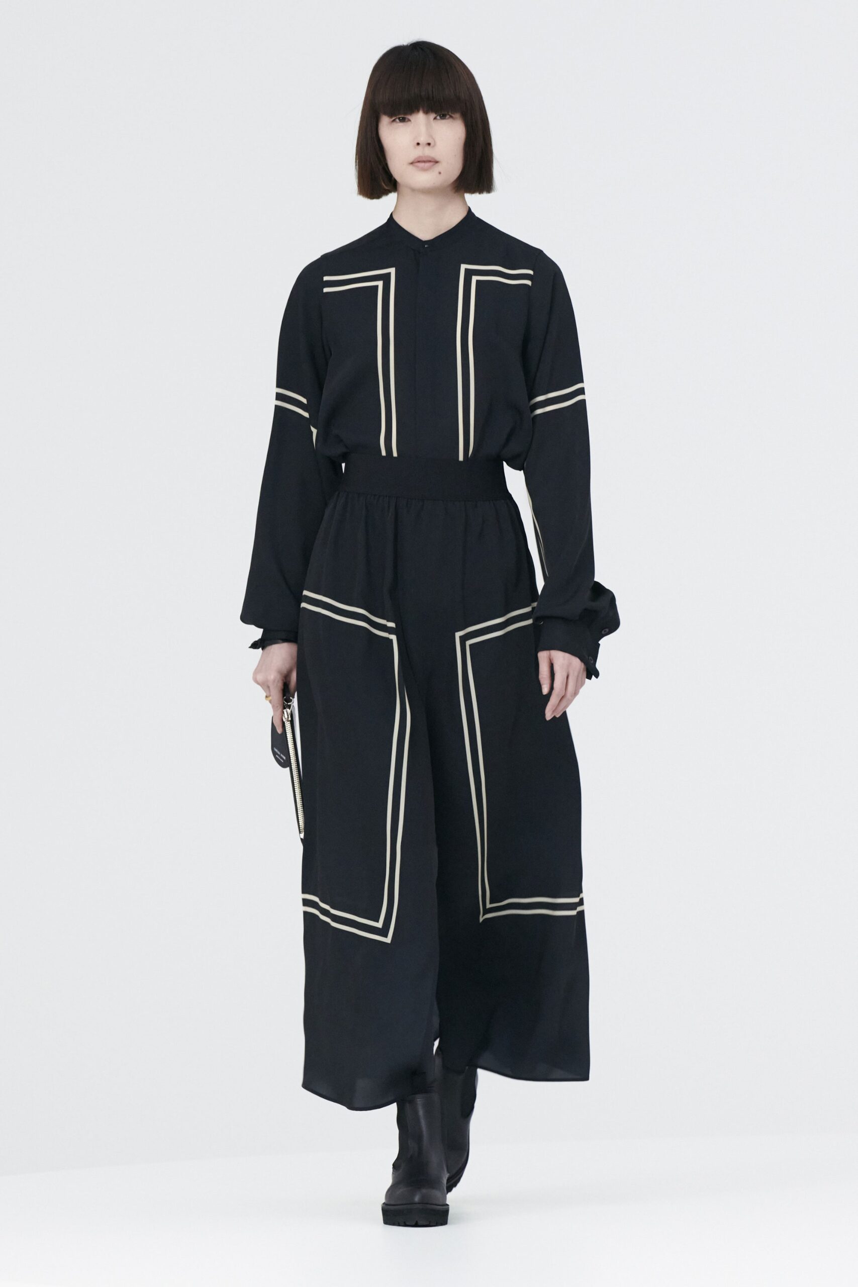 Hyke Tokyo F/W 22 Look 3