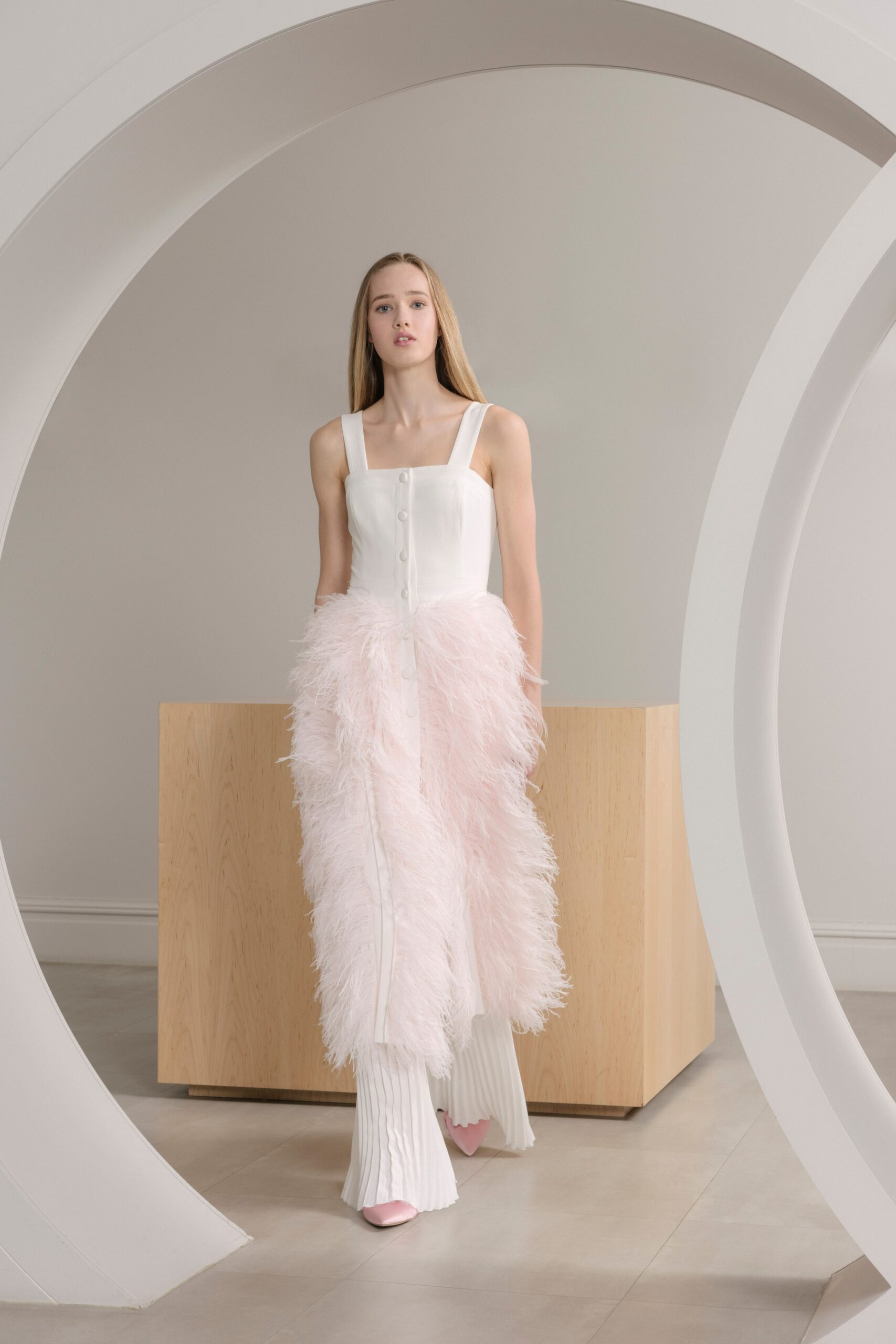 Huishan Zhang Resort 20 Look 4
