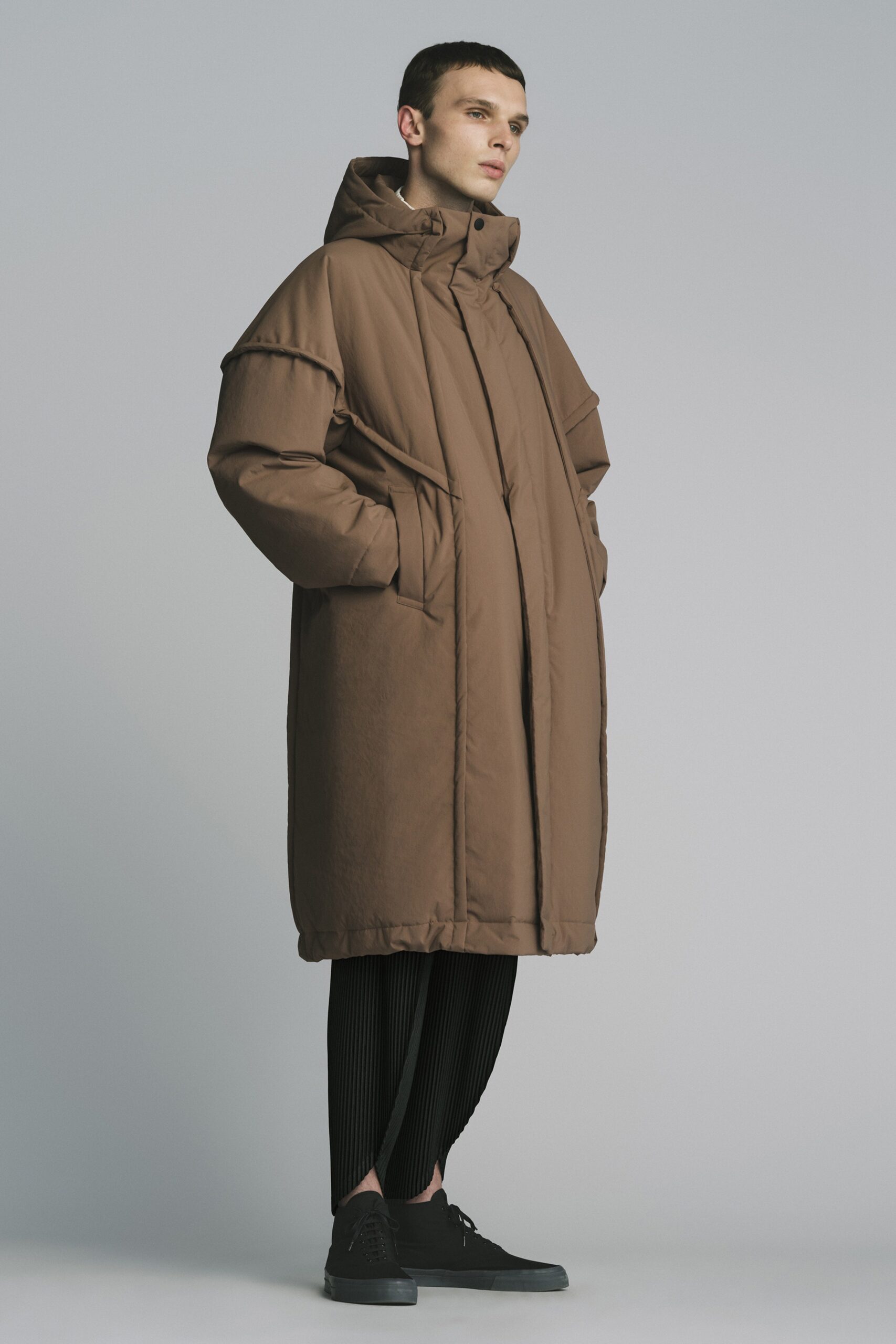 Homme Plissé Issey Miyake F/W 22 Menswear Look 4