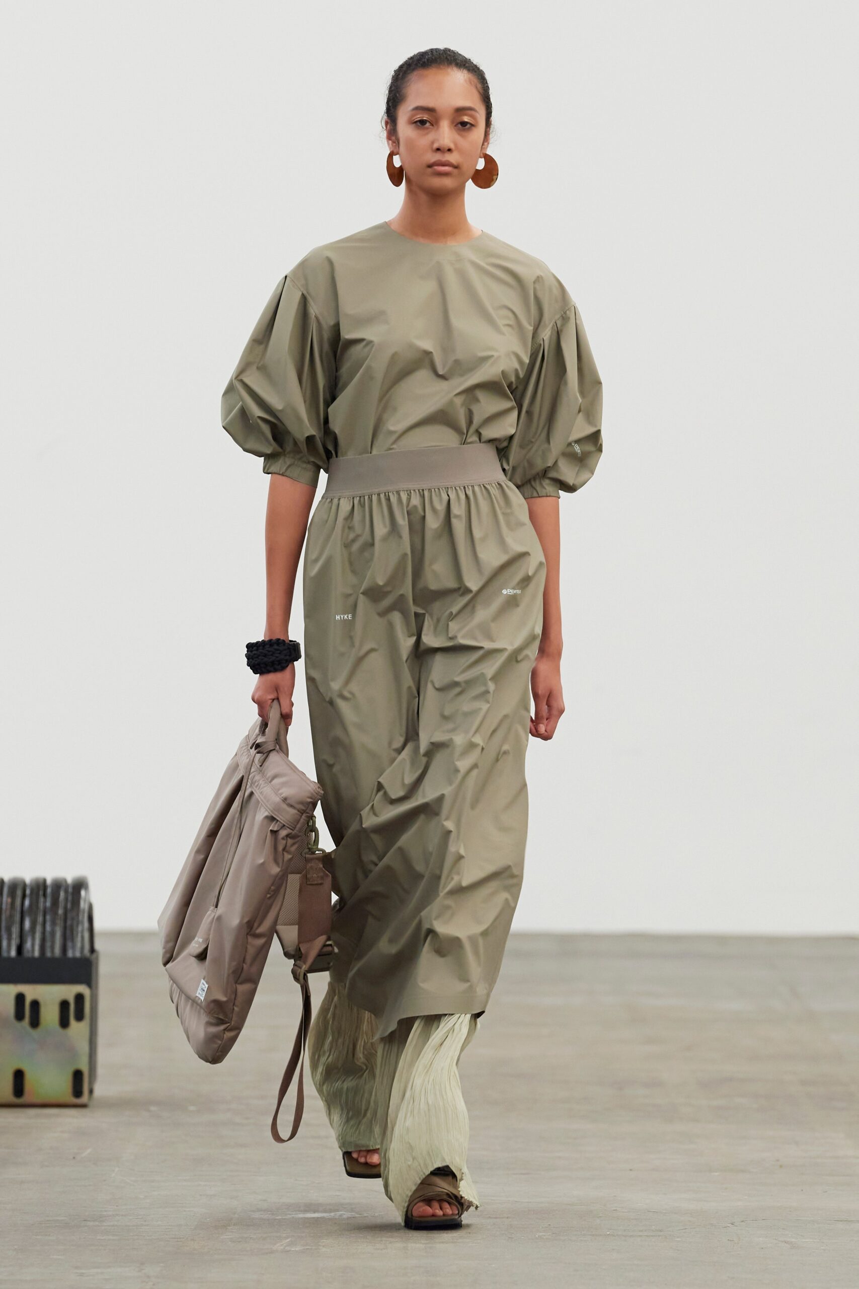 Hyke Tokyo S/S 22 Look 4