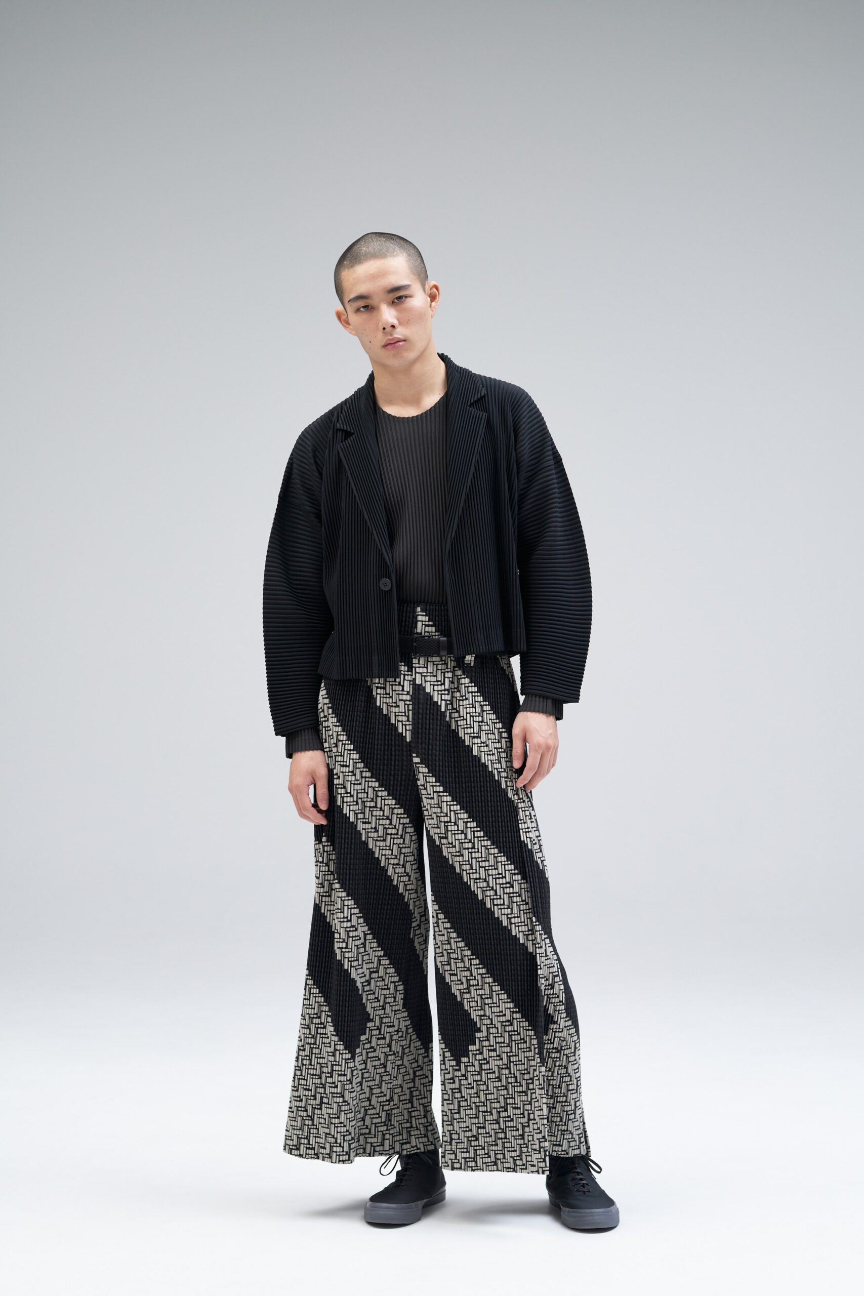 Homme Plissé Issey Miyake F/W 21 Menswear Look 5