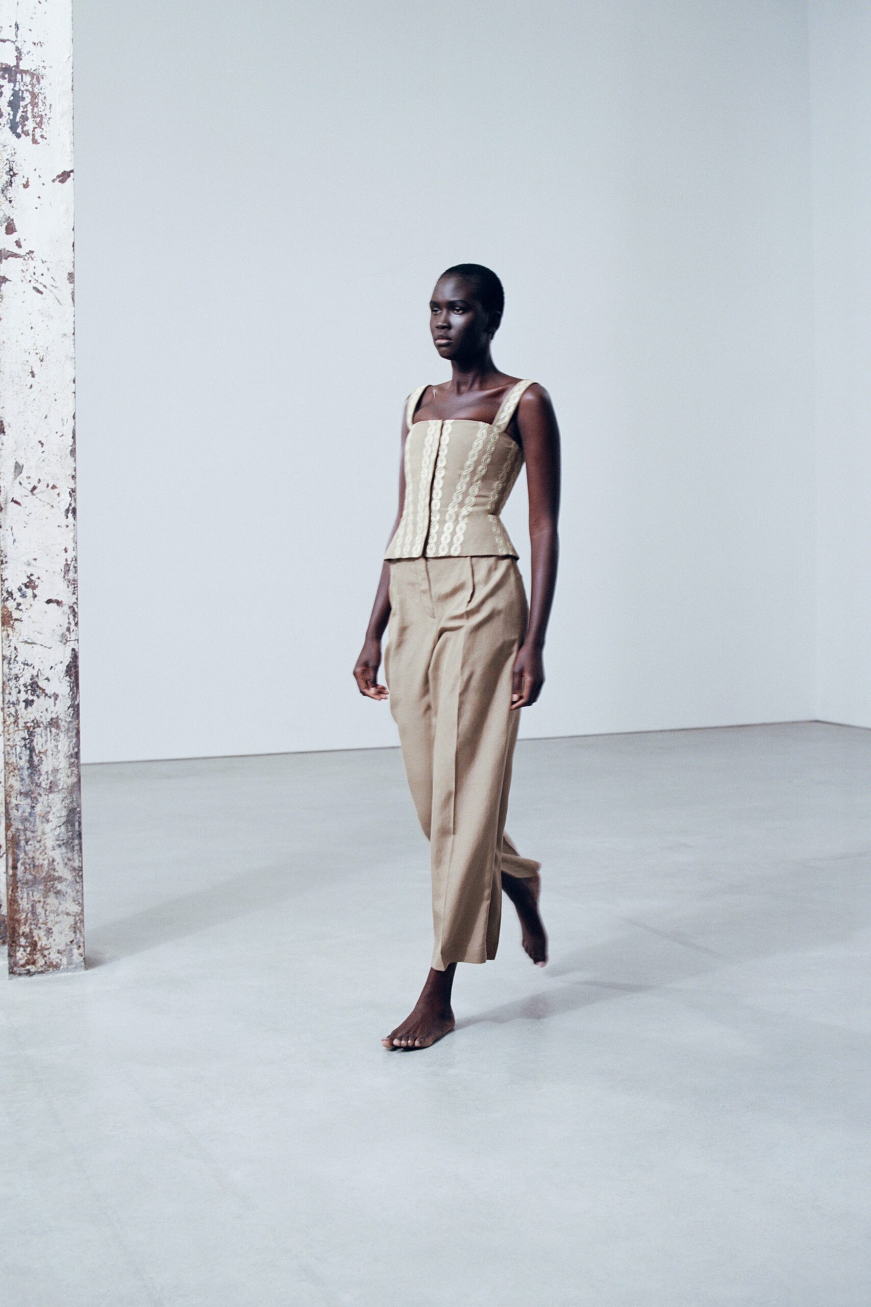 Interior S/S 22 Look 5