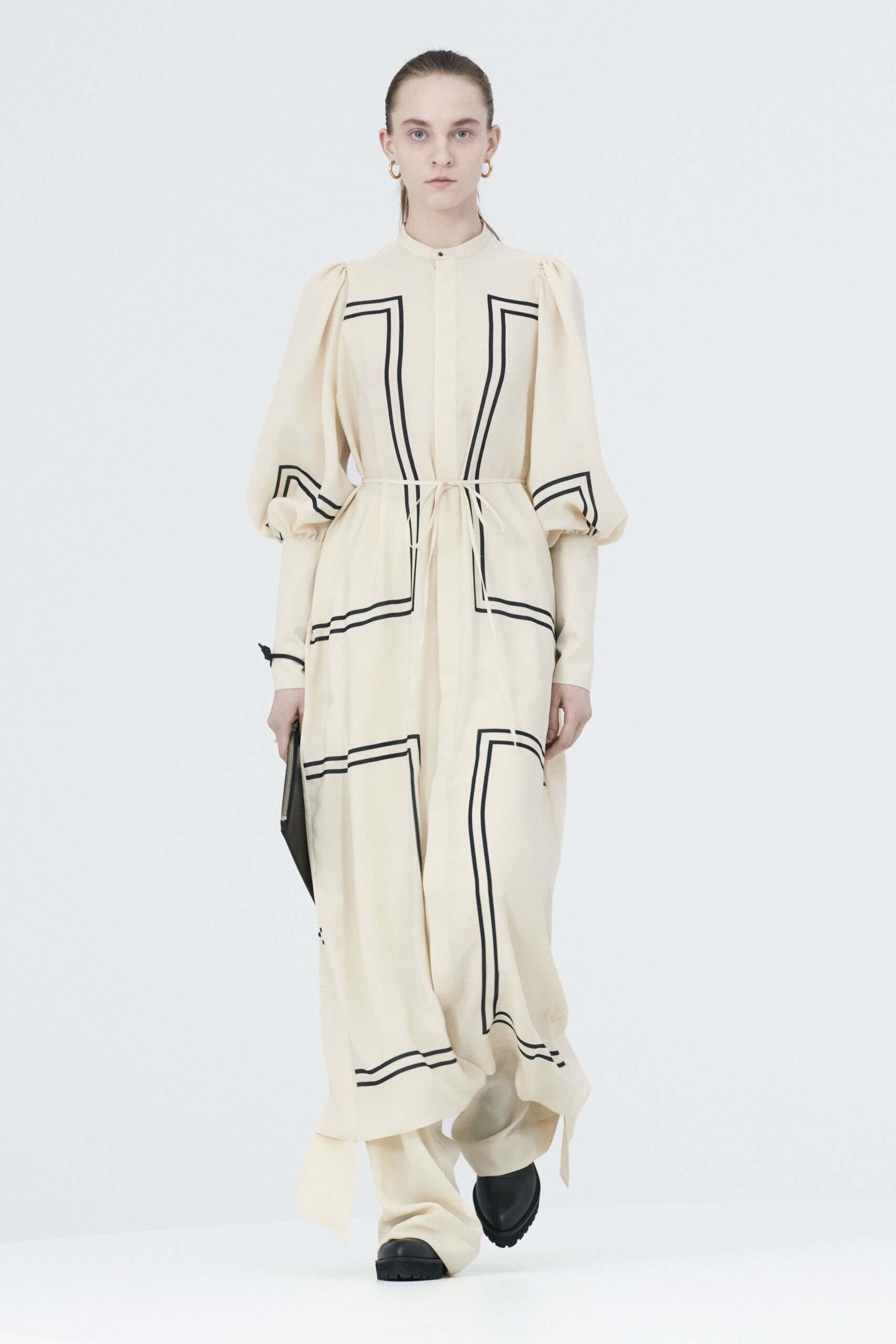 Hyke Tokyo F/W 22 Look 6