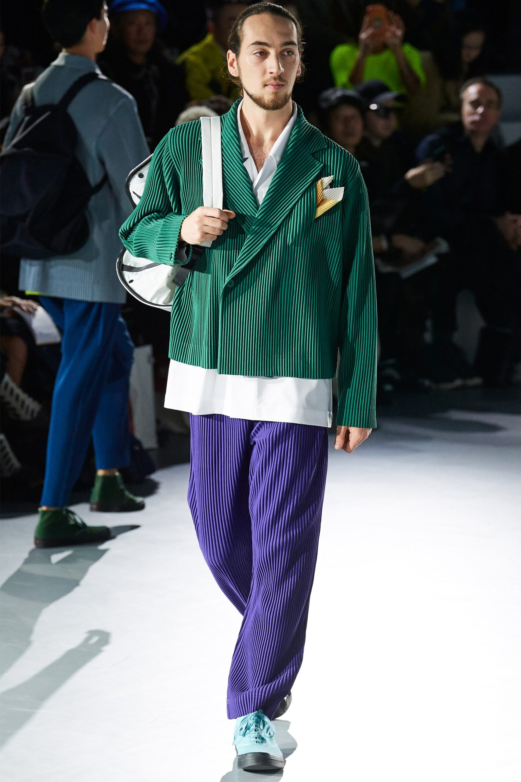 Homme Plissé Issey Miyake F/W 20 Menswear Look 7
