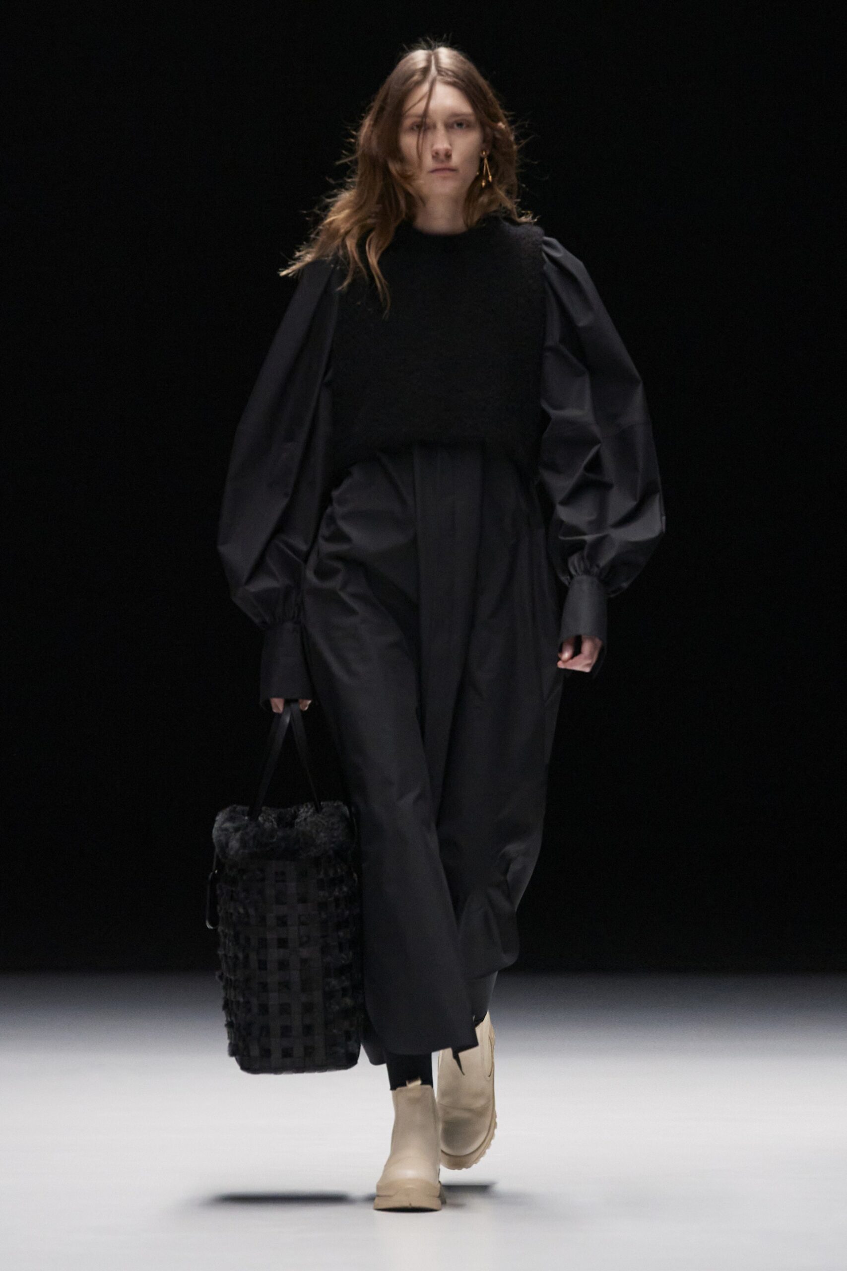 Hyke Tokyo F/W 23 Look 7