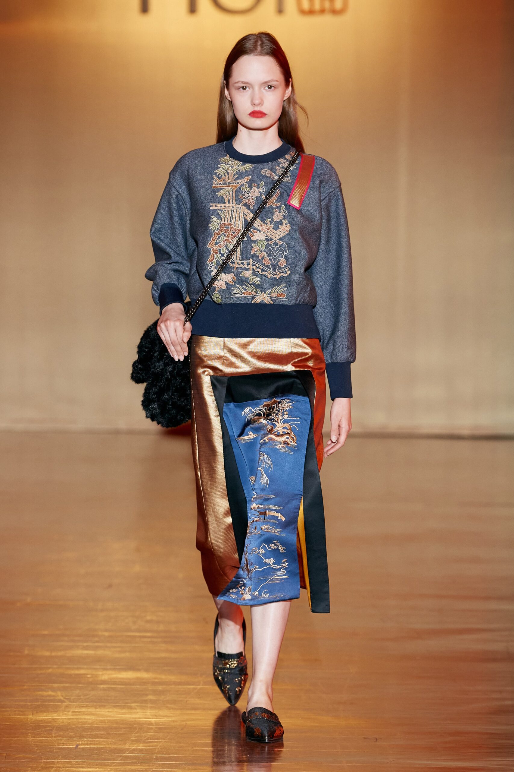 HUI F/W 22 Look 8