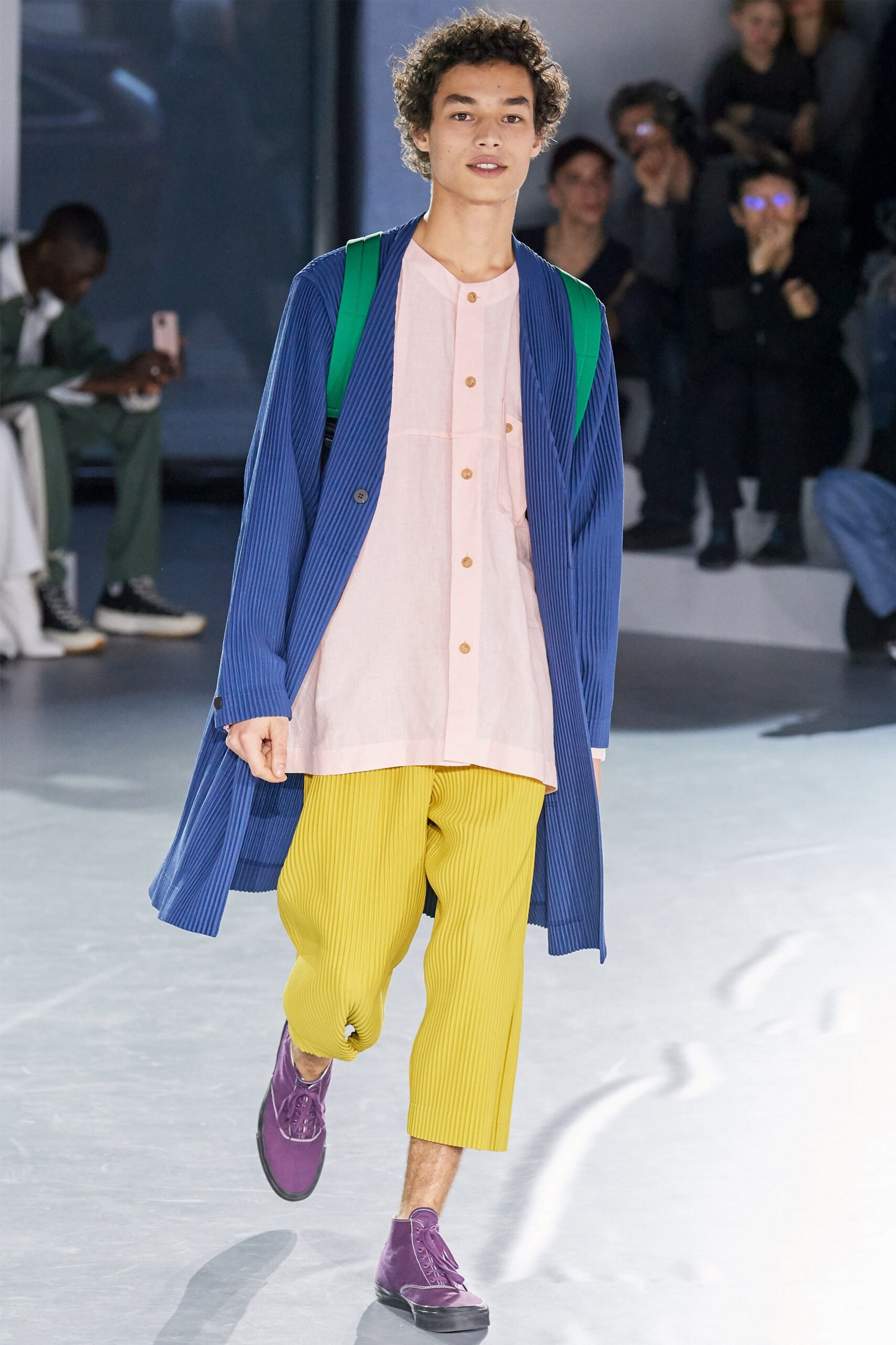 Homme Plissé Issey Miyake F/W 20 Menswear Look 8