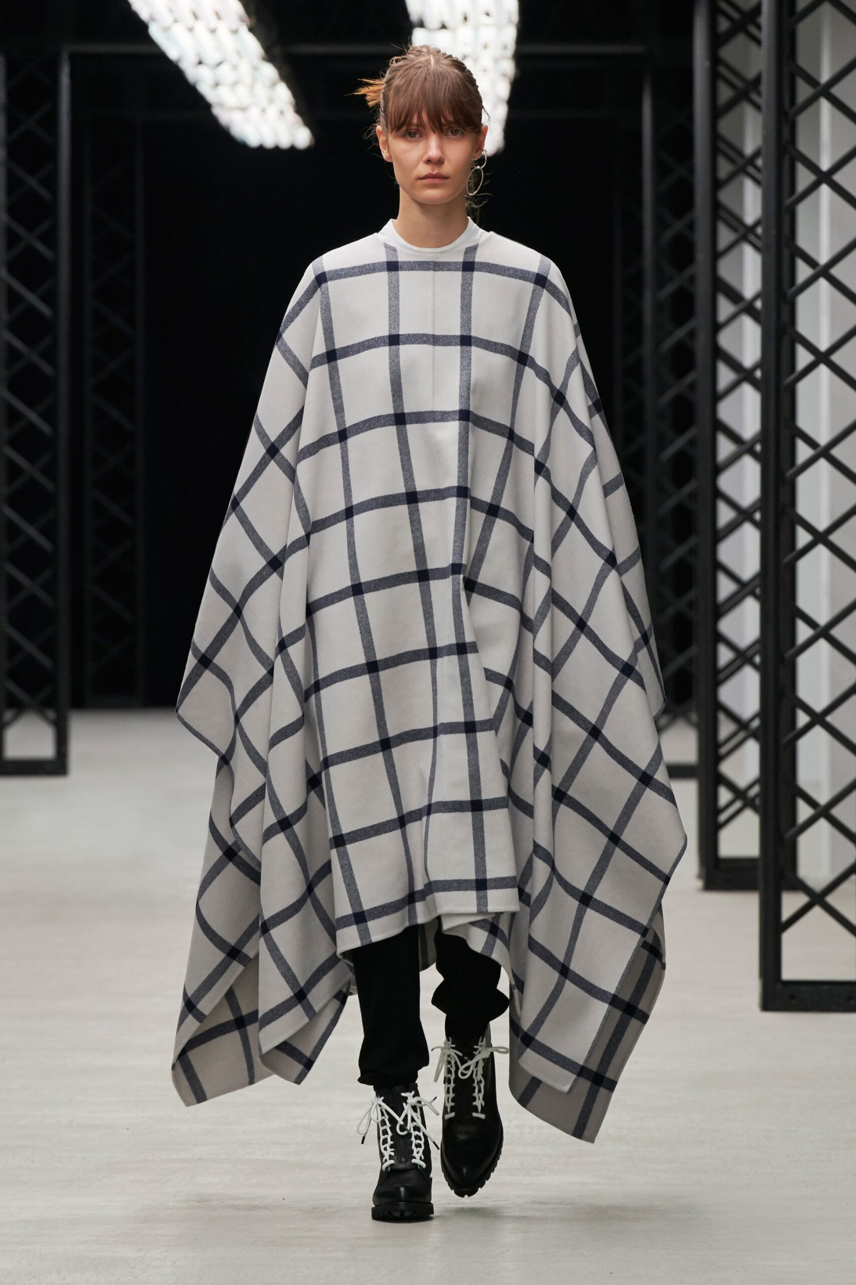Hyke Tokyo F/W 20 Look 8