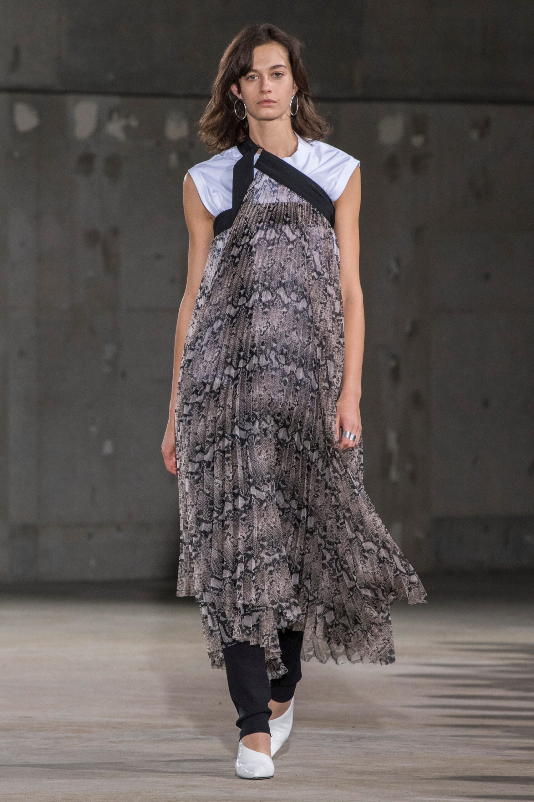 Hyke Tokyo S/S 19 Look 9
