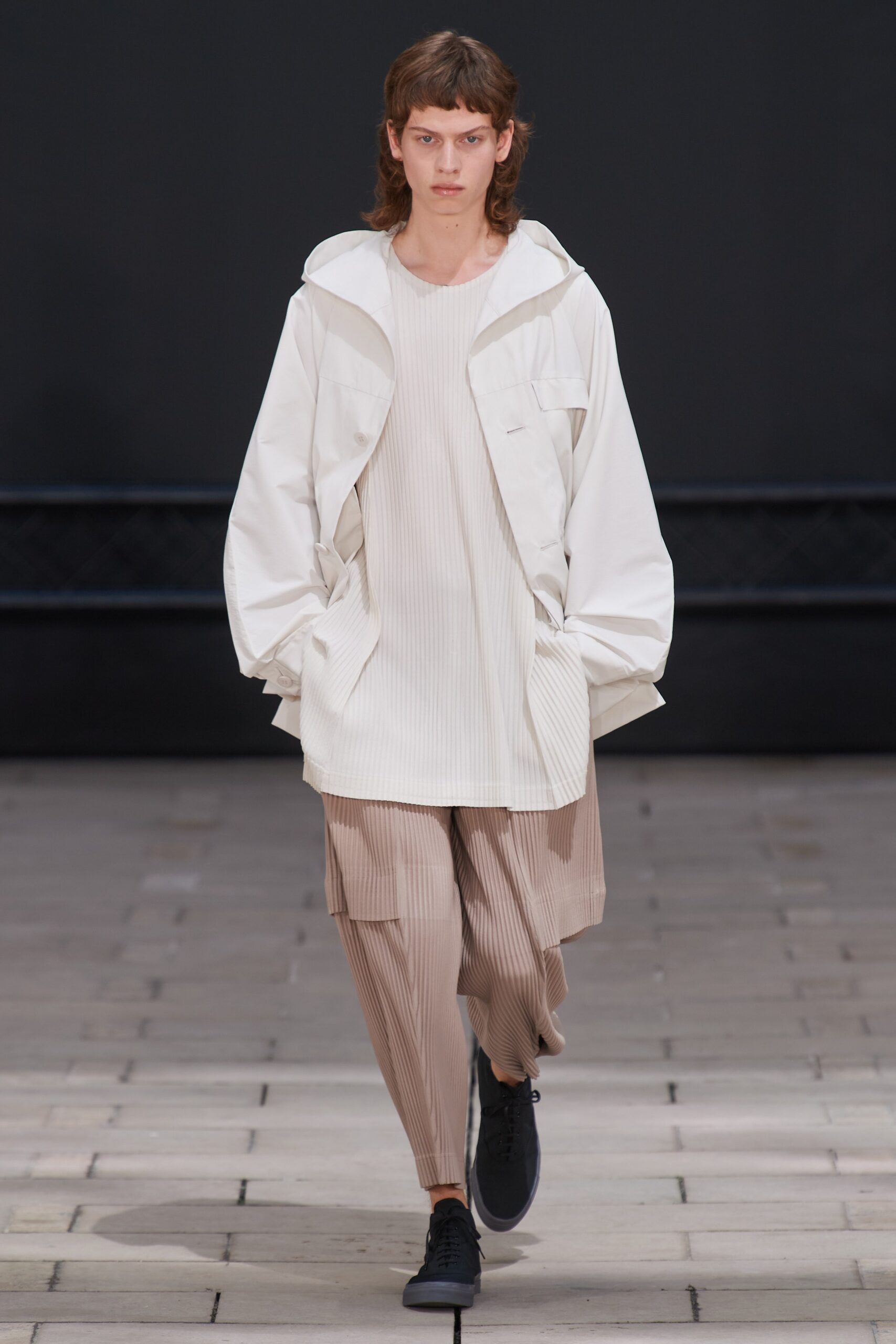 Homme Plissé Issey Miyake S/S 23 Menswear Look 9