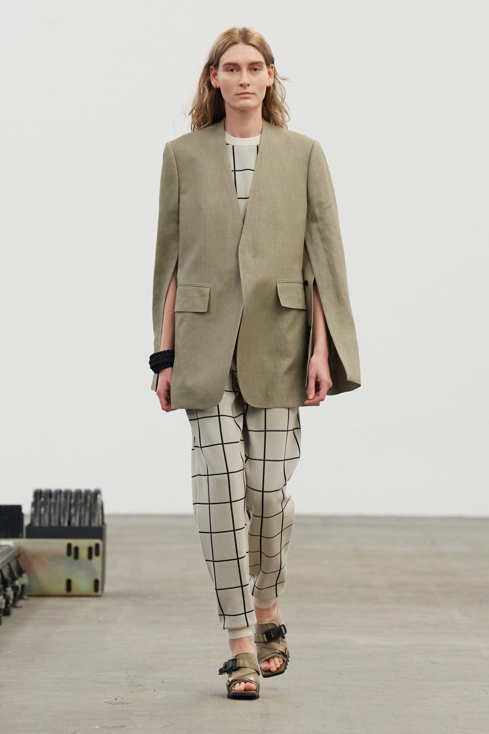 Hyke Tokyo S/S 22 Look 10
