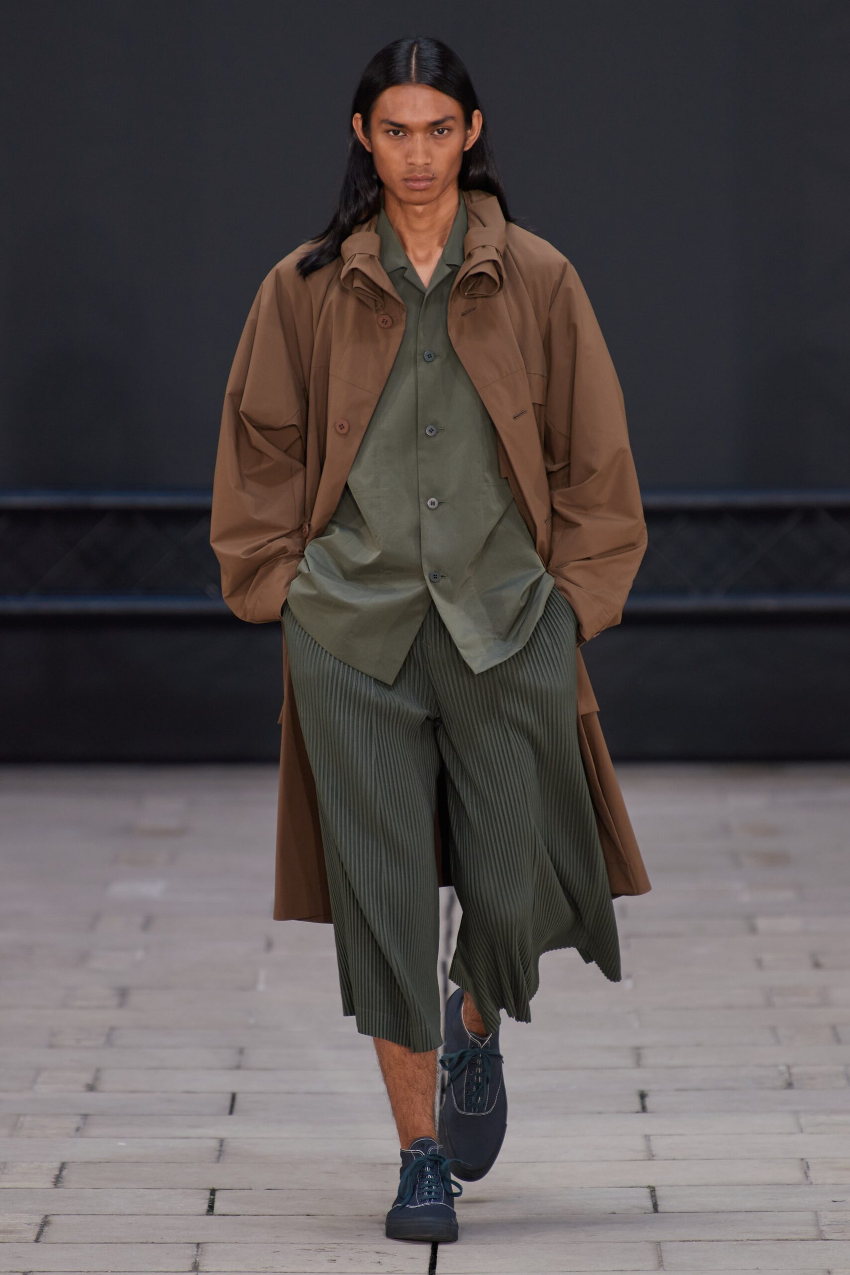 Homme Plissé Issey Miyake S/S 23 Menswear Look 10