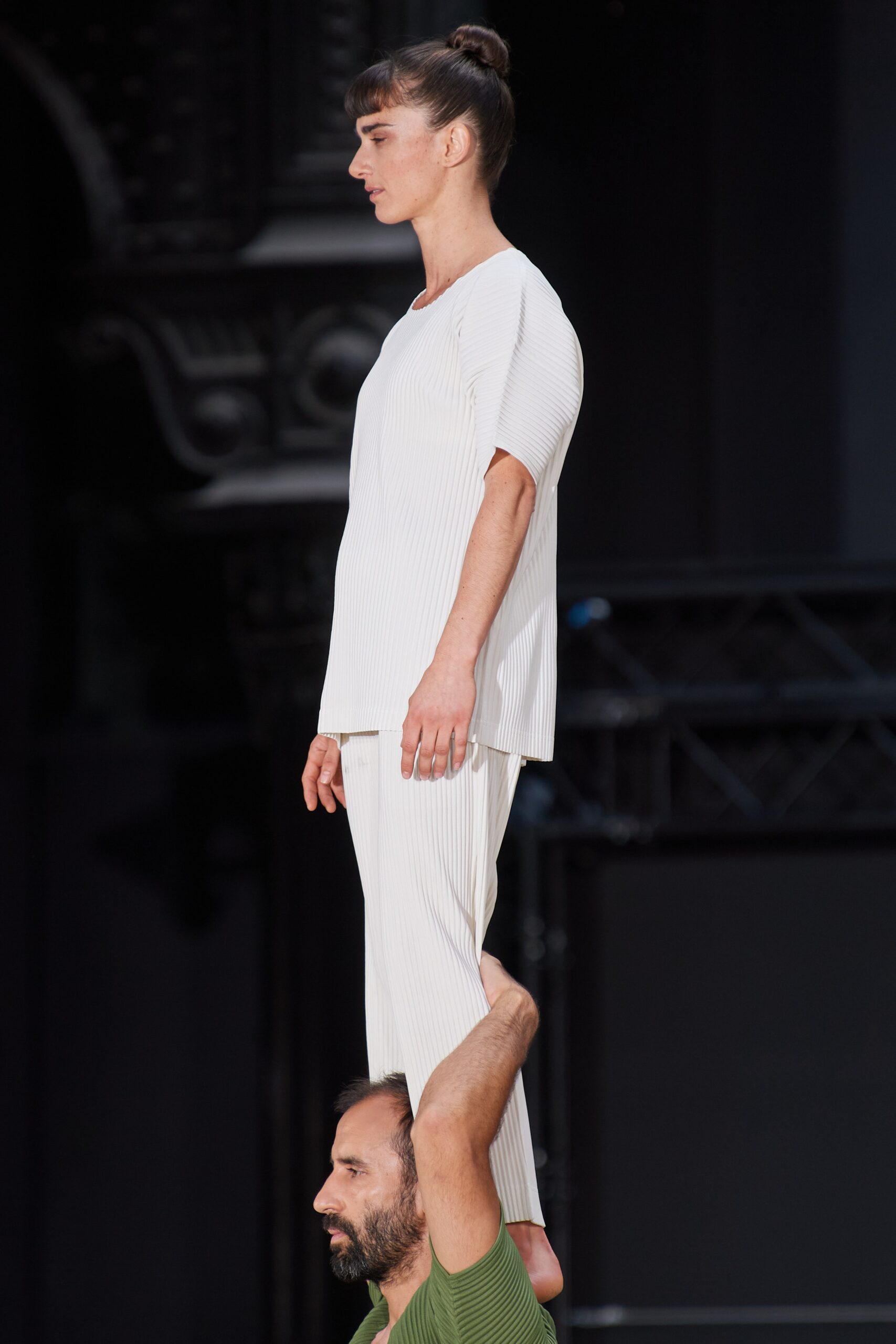 Homme Plissé Issey Miyake S/S 23 Menswear Look 11