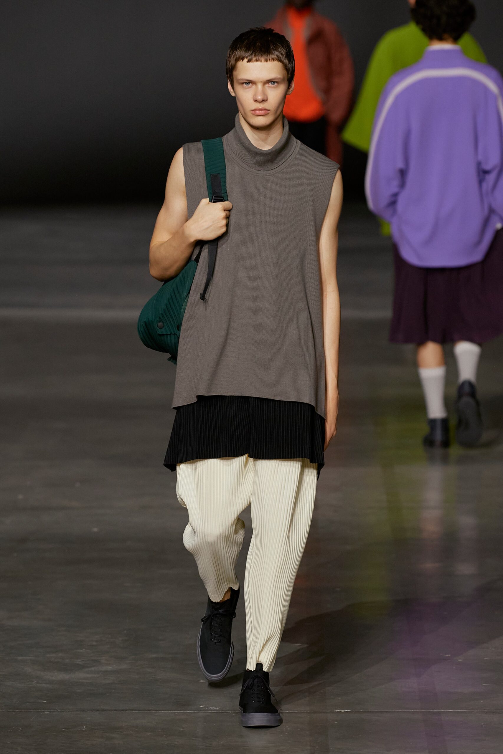 Homme Plissé Issey Miyake F/W 23 Menswear Look 12