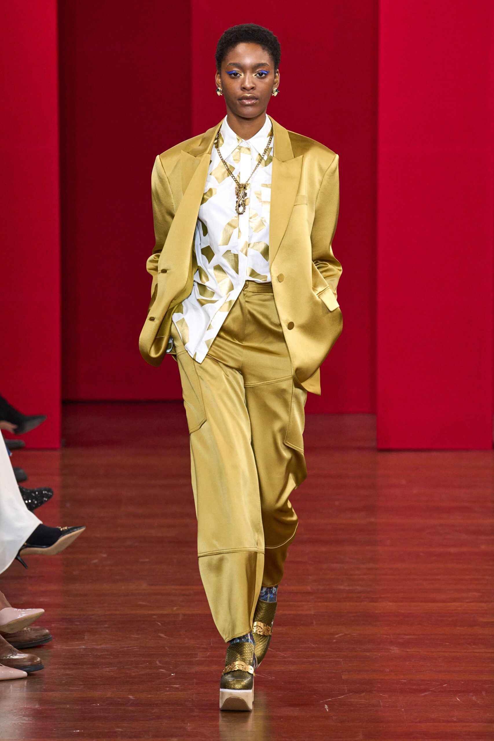 HUI F/W 23 Look 12