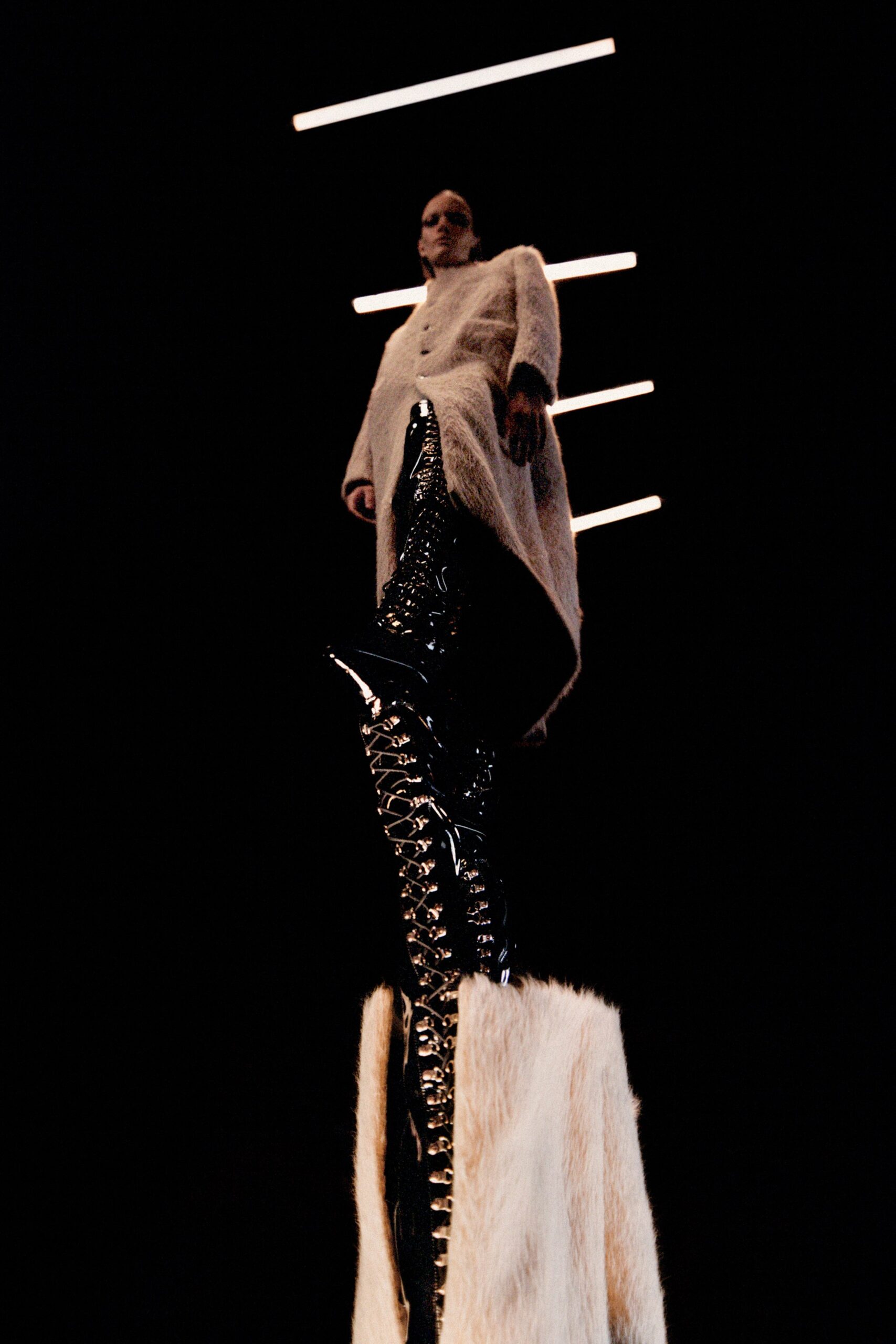 Interior Resort 23 Look 12