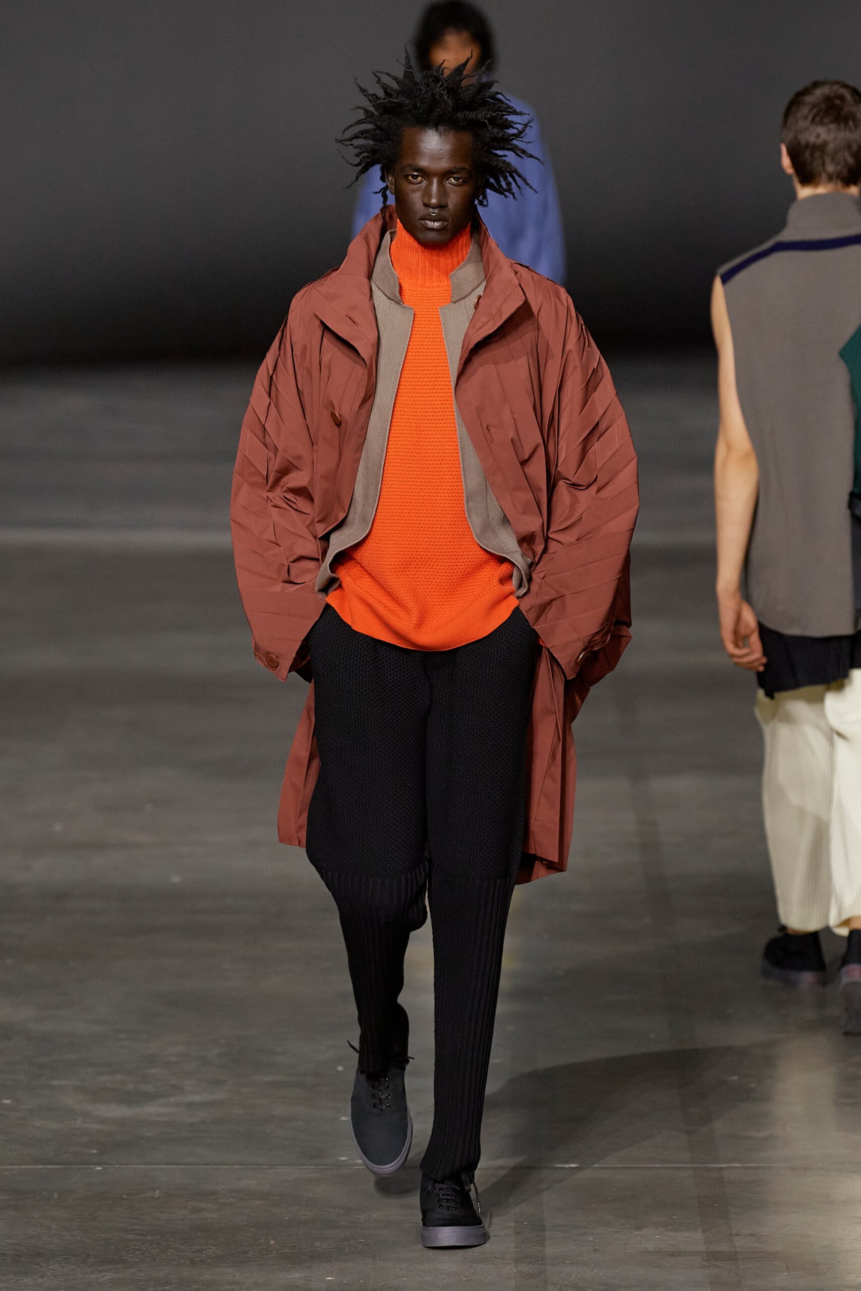 Homme Plissé Issey Miyake F/W 23 Menswear Look 13