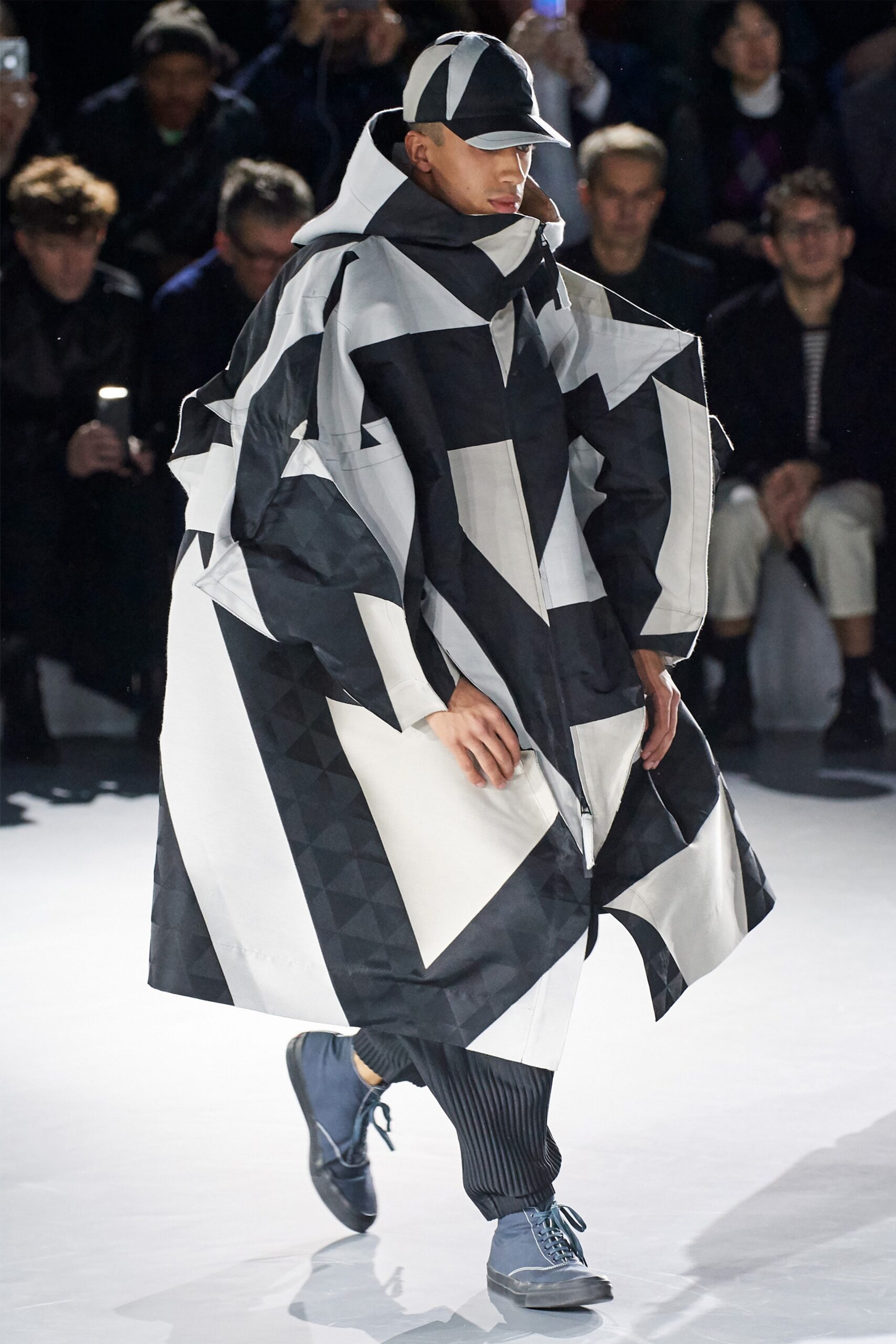 Homme Plissé Issey Miyake F/W 20 Menswear Look 14