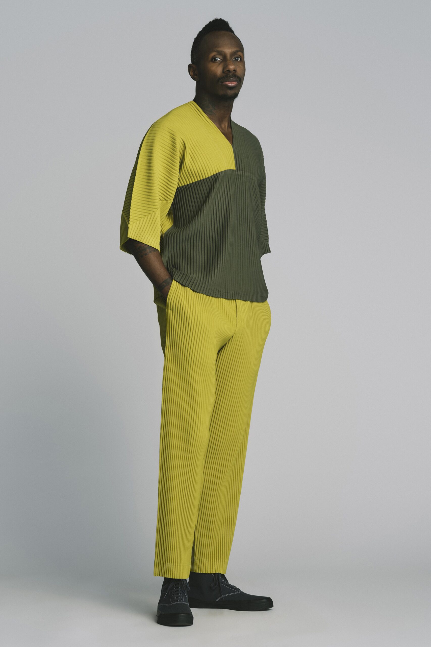 Homme Plissé Issey Miyake F/W 22 Menswear Look 14