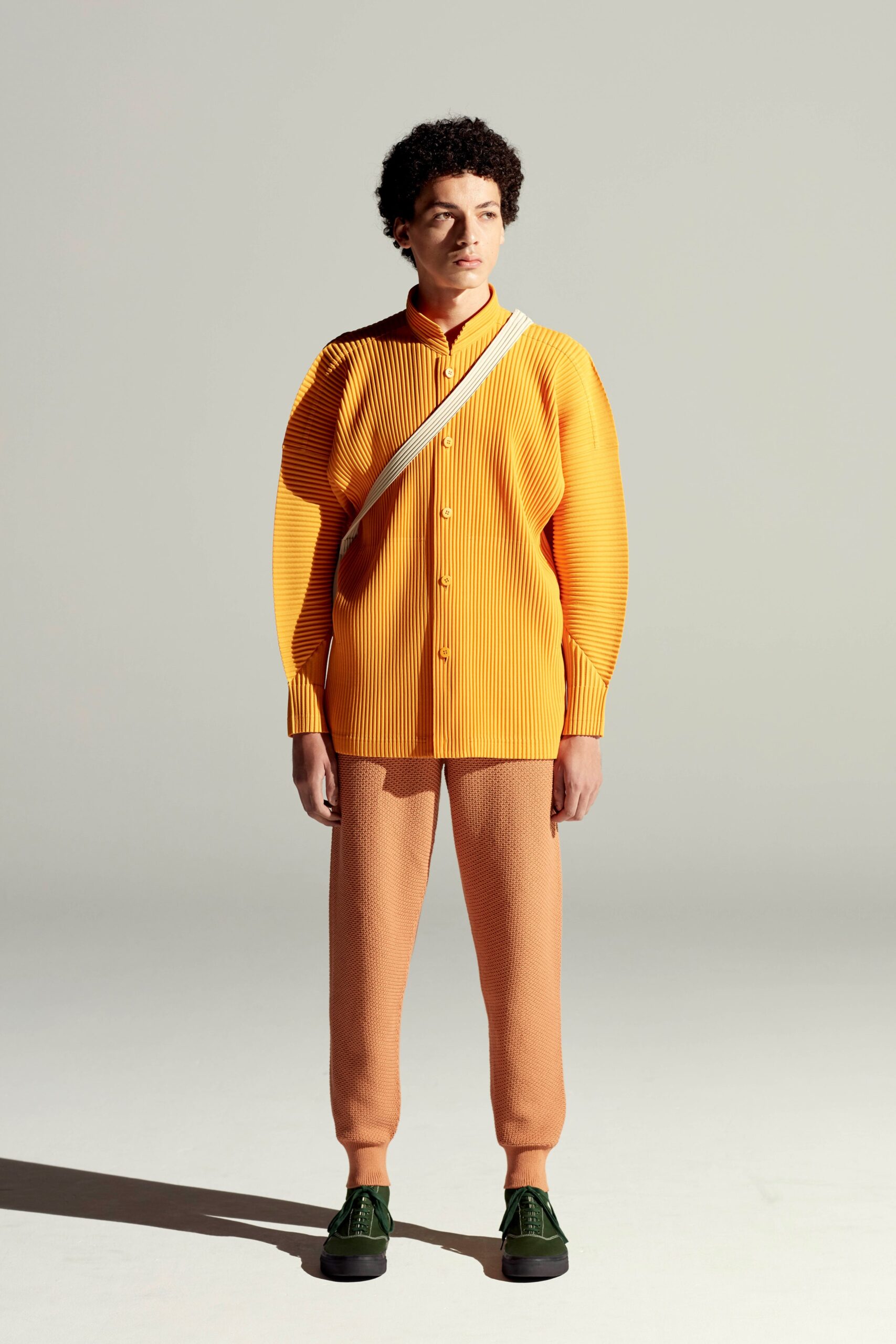 Homme Plissé Issey Miyake S/S 22 Menswear Look 14
