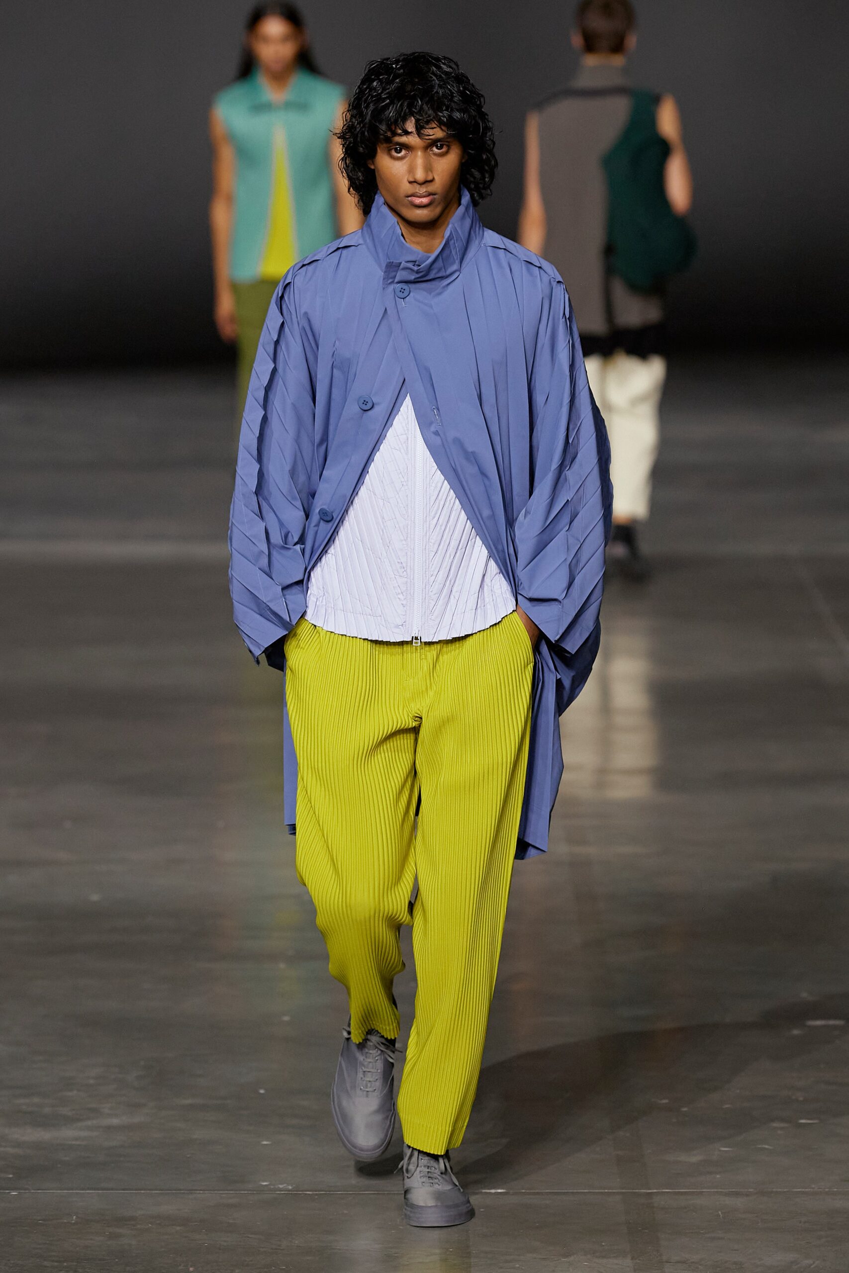Homme Plissé Issey Miyake F/W 23 Menswear Look 14
