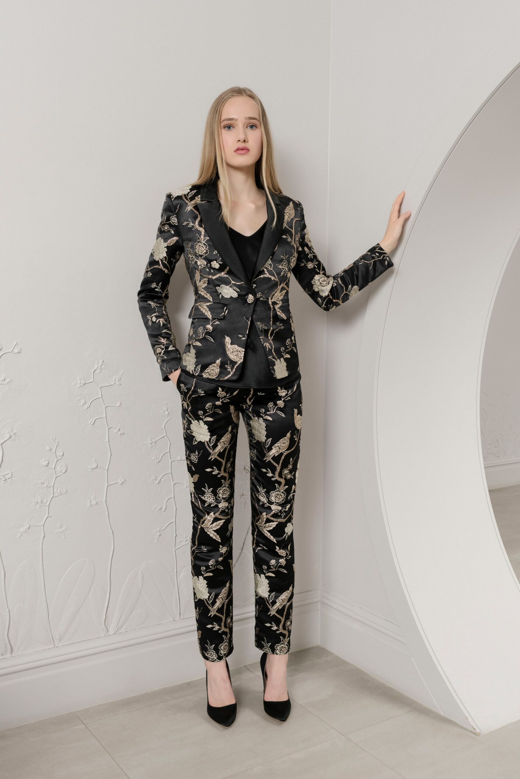 Huishan Zhang Resort 20 Look 15