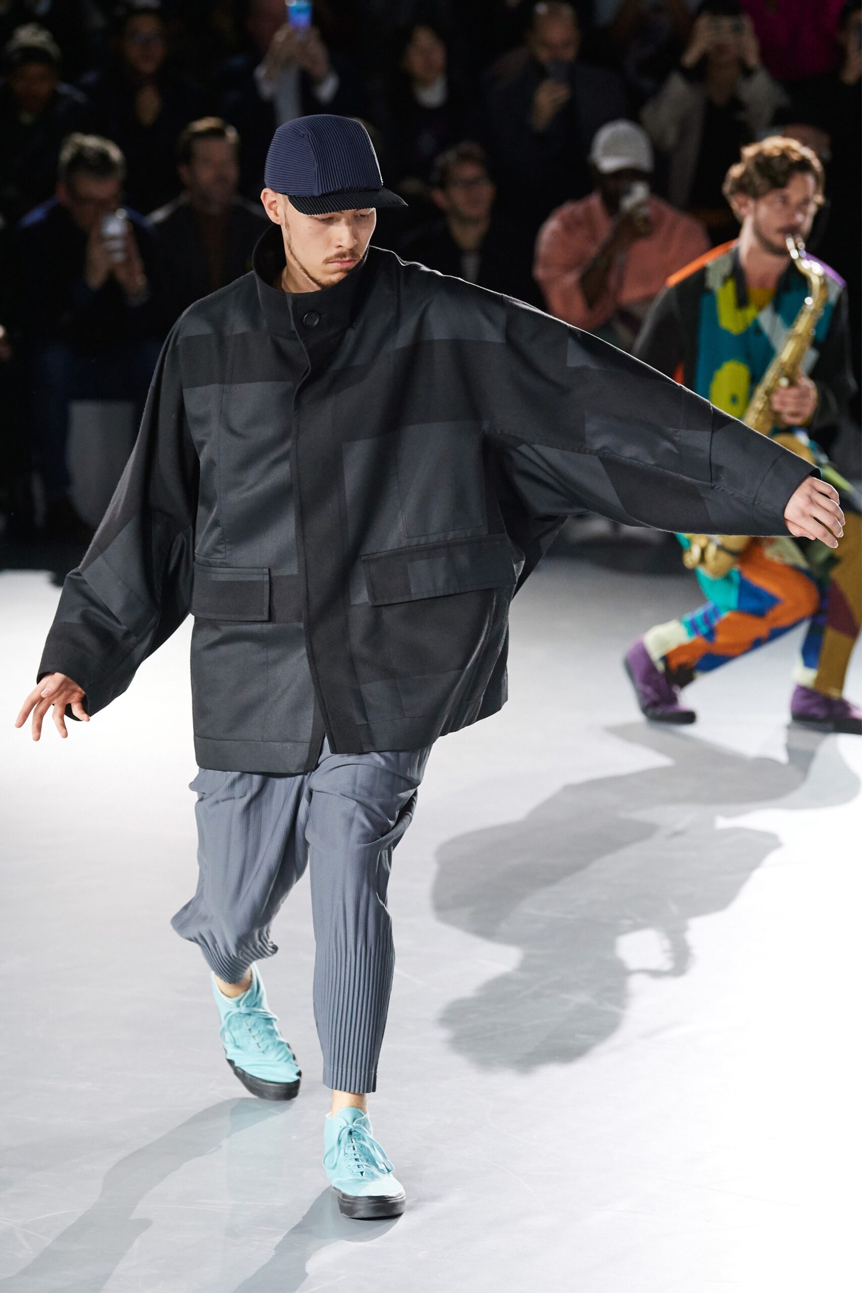 Homme Plissé Issey Miyake F/W 20 Menswear Look 15