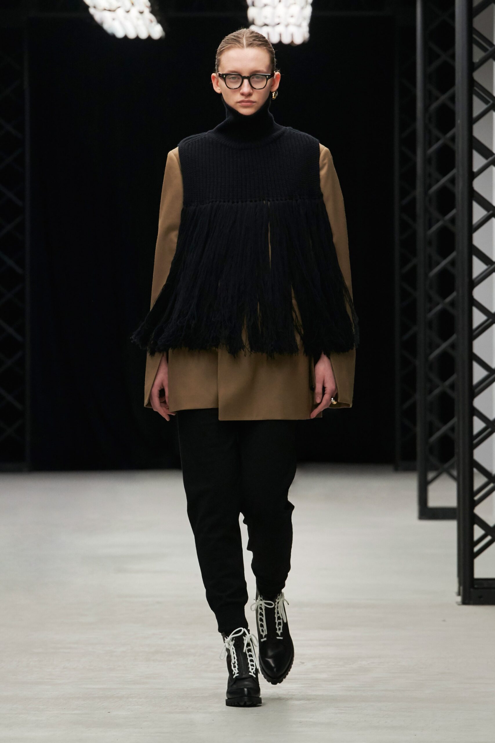 Hyke Tokyo F/W 20 Look 15