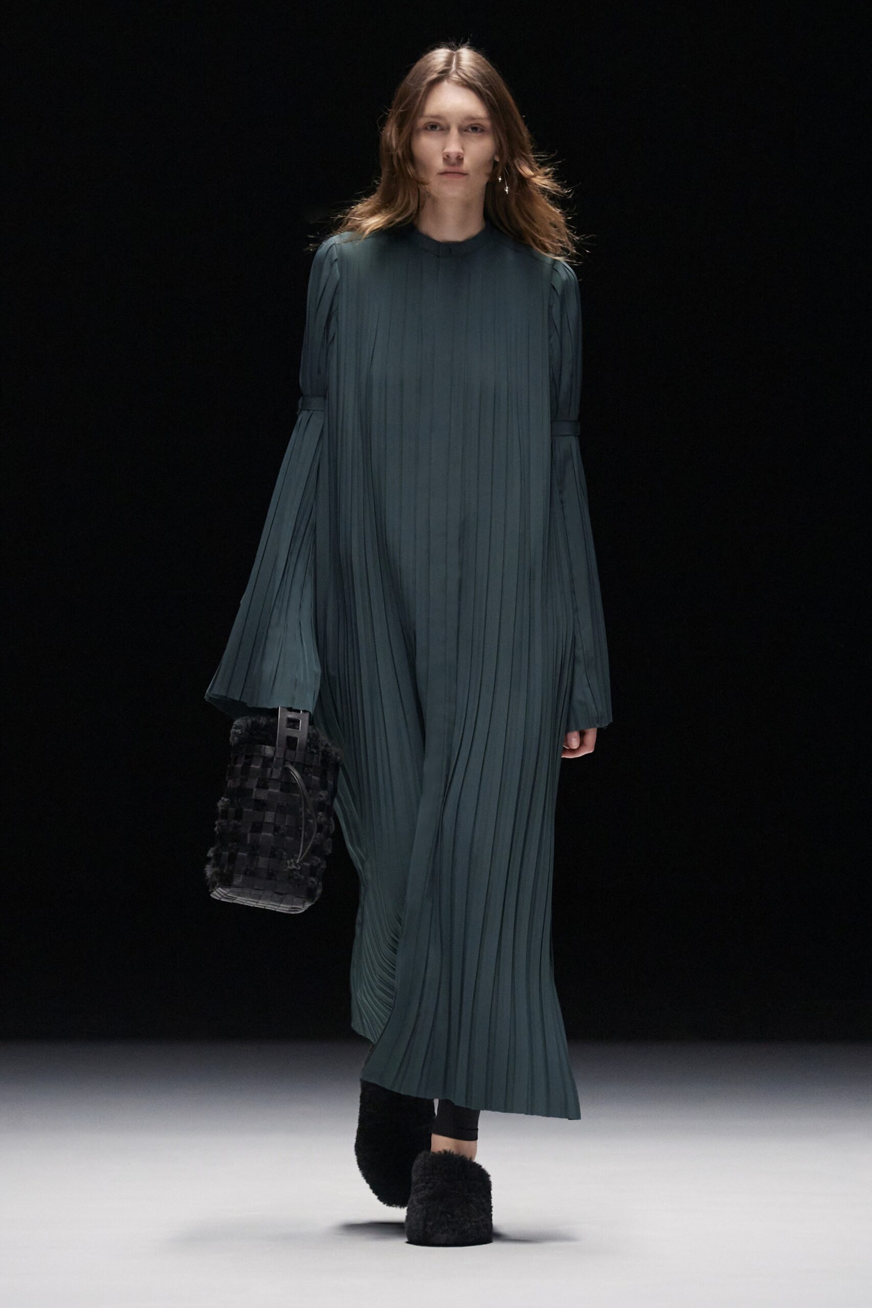 Hyke Tokyo F/W 23 Look 15