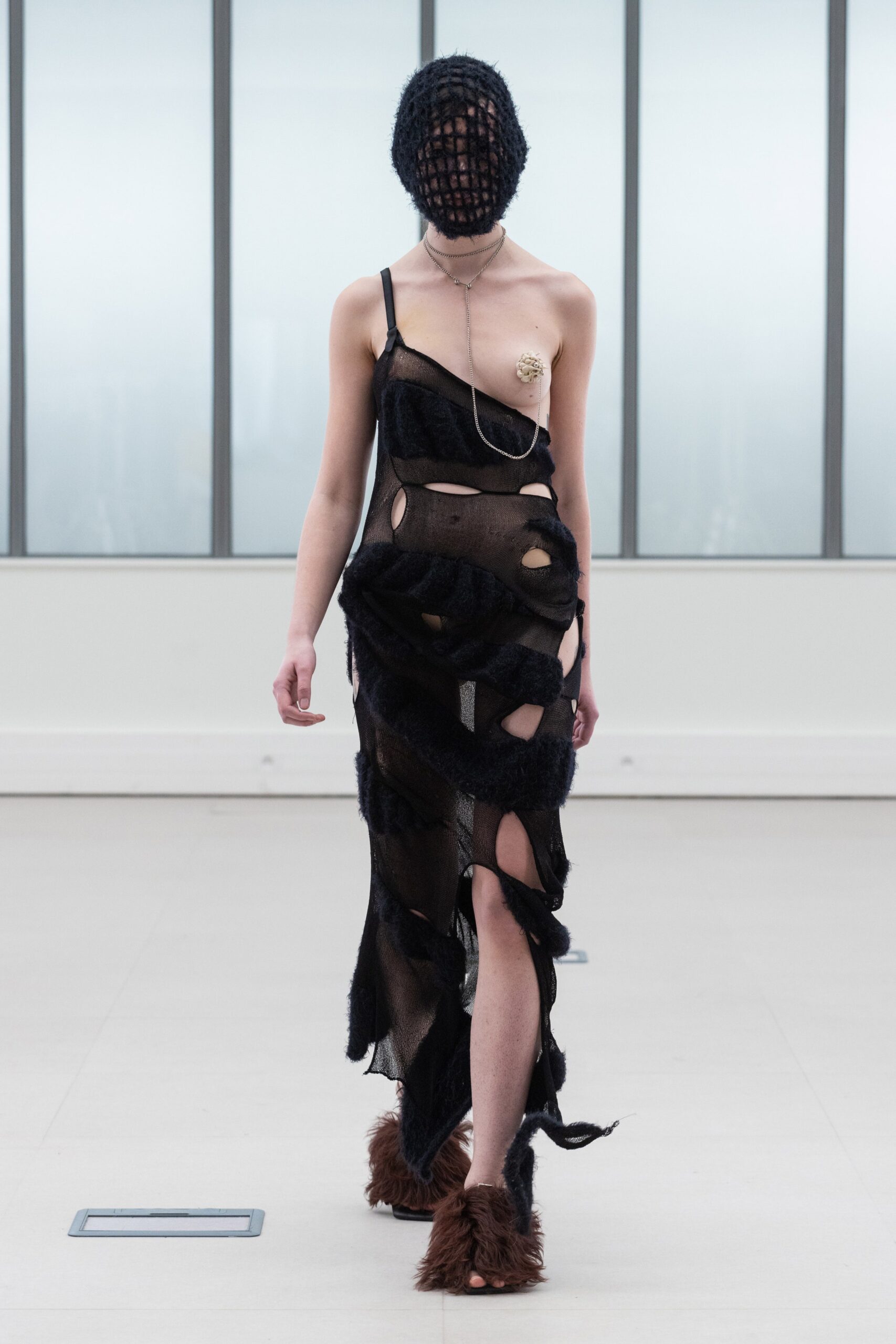 Institut Français de la Mode F/W 22 Look 15
