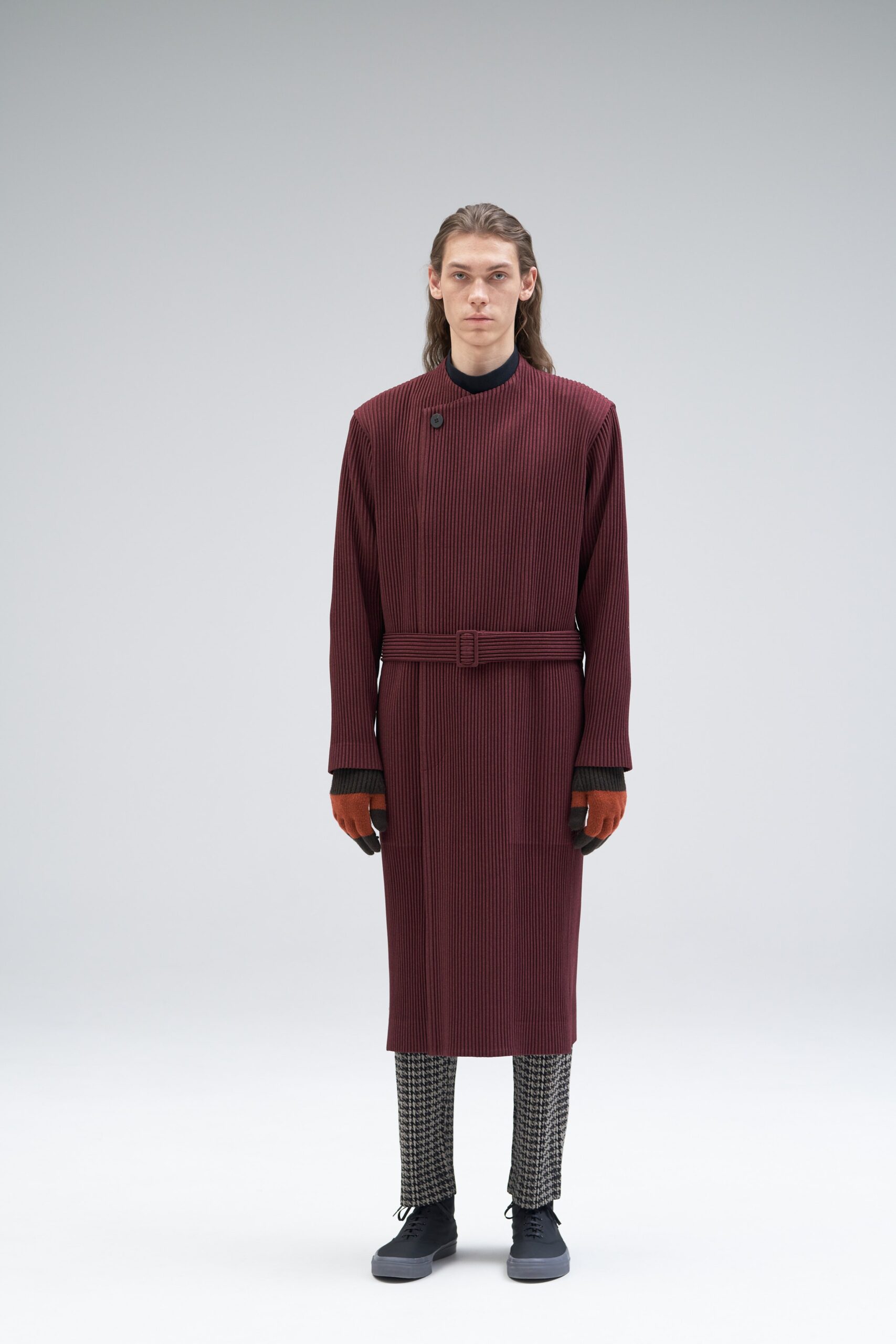 Homme Plissé Issey Miyake F/W 21 Menswear Look 16