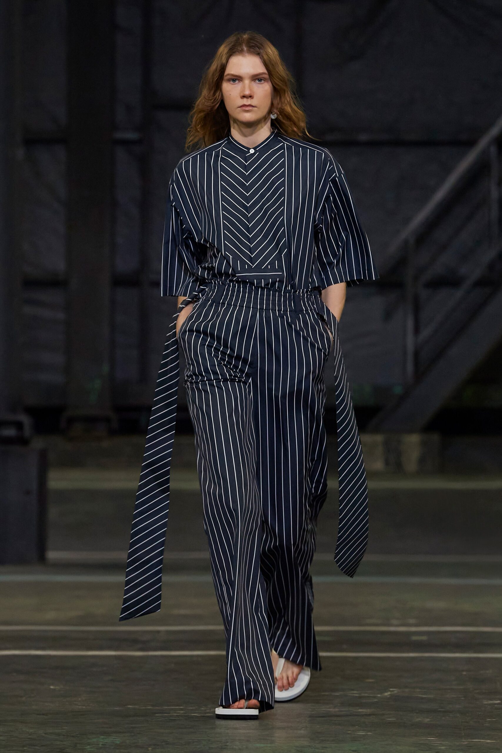 Hyke Tokyo S/S 21 Look 16