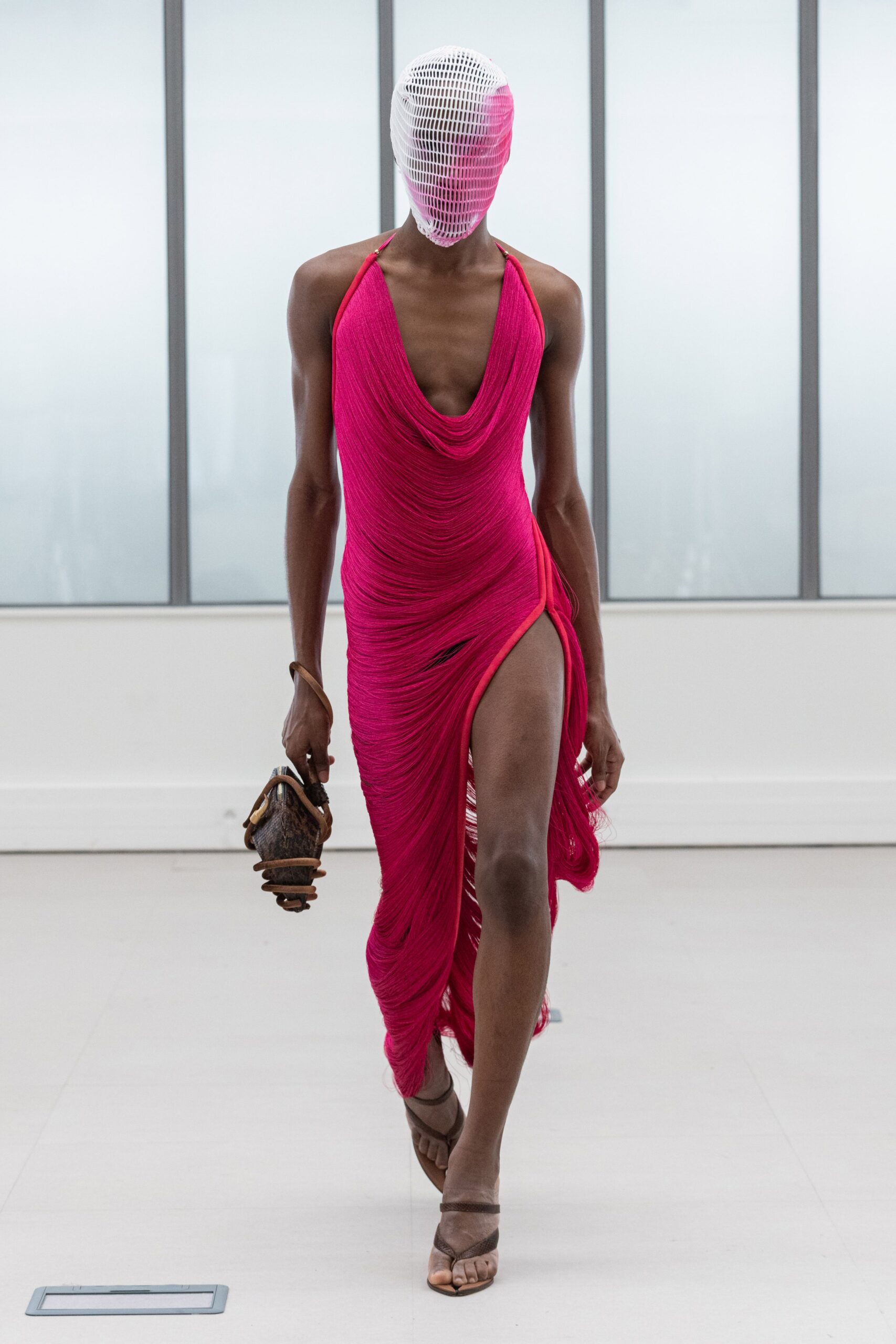 Institut Français de la Mode F/W 22 Look 16
