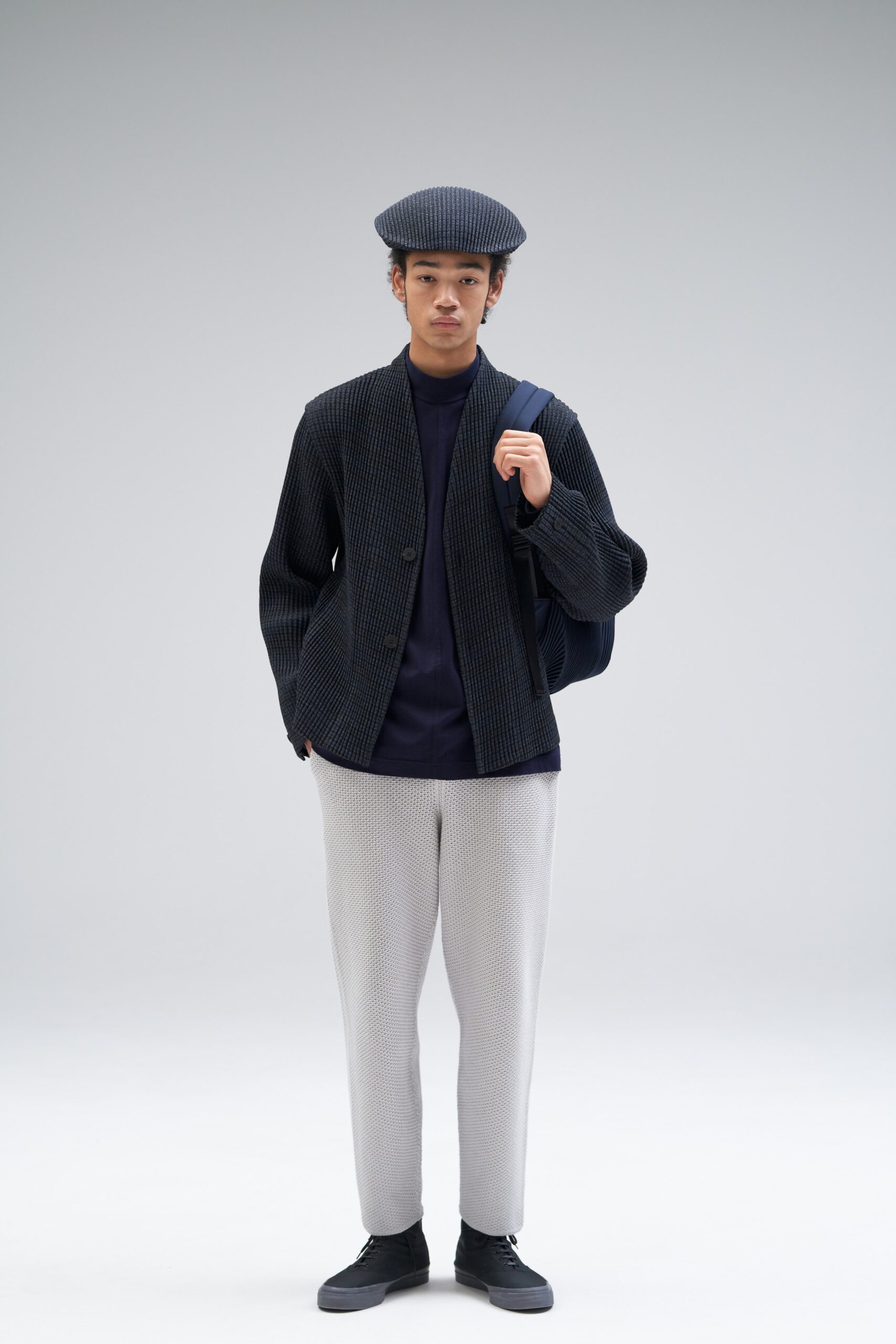 Homme Plissé Issey Miyake F/W 21 Menswear Look 17