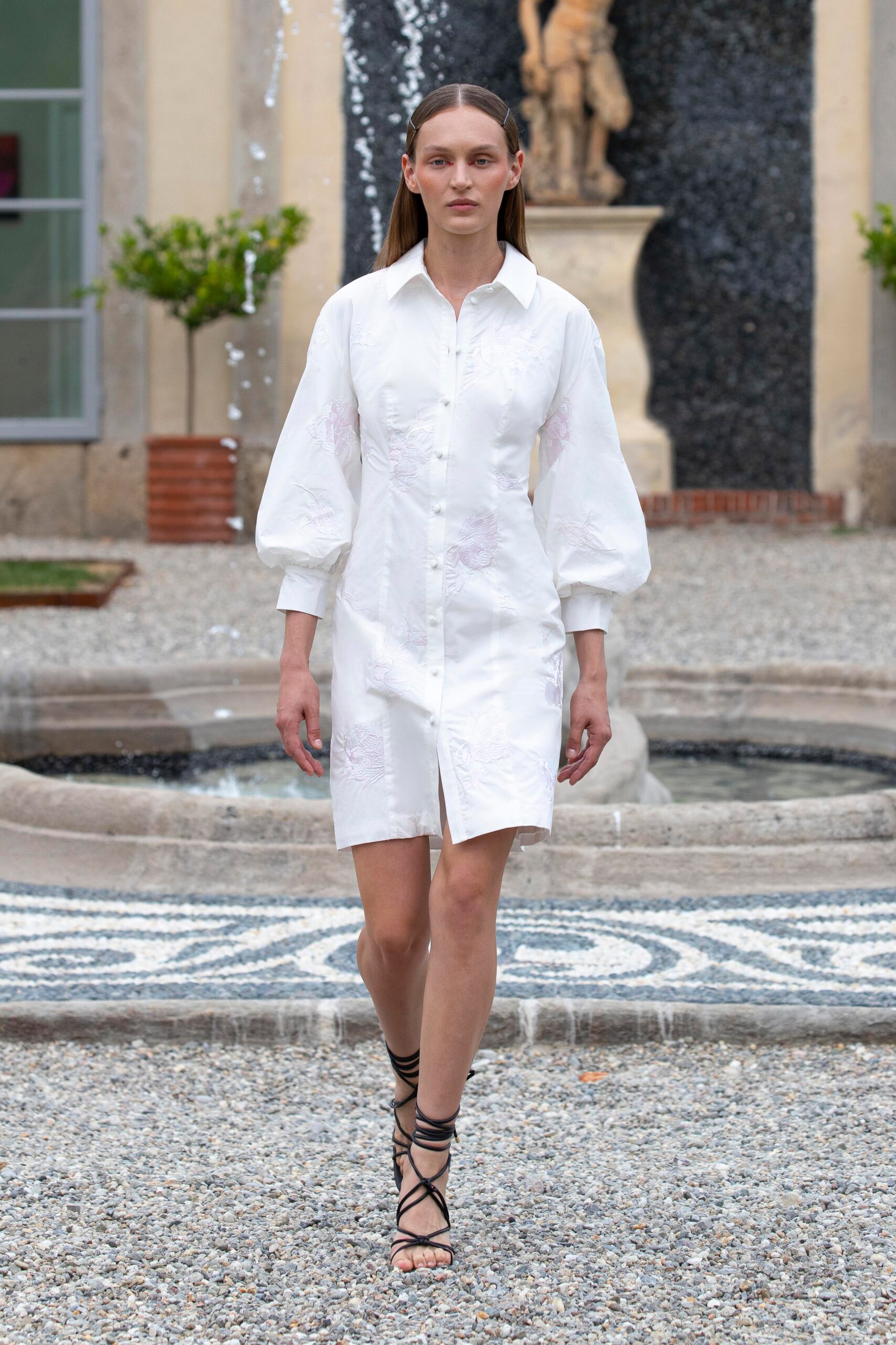Huishan Zhang S/S 22 Look 17