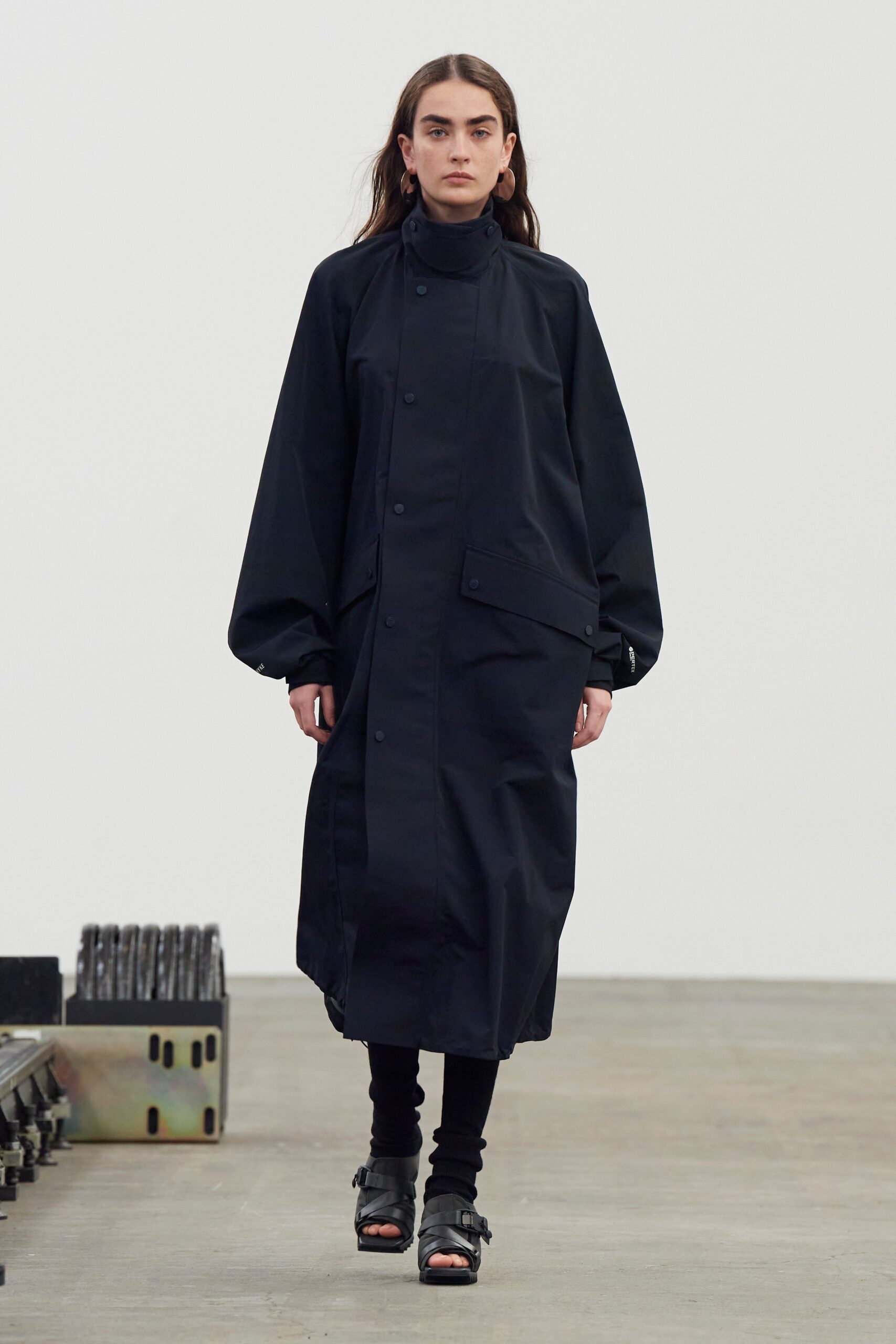Hyke Tokyo S/S 22 Look 17