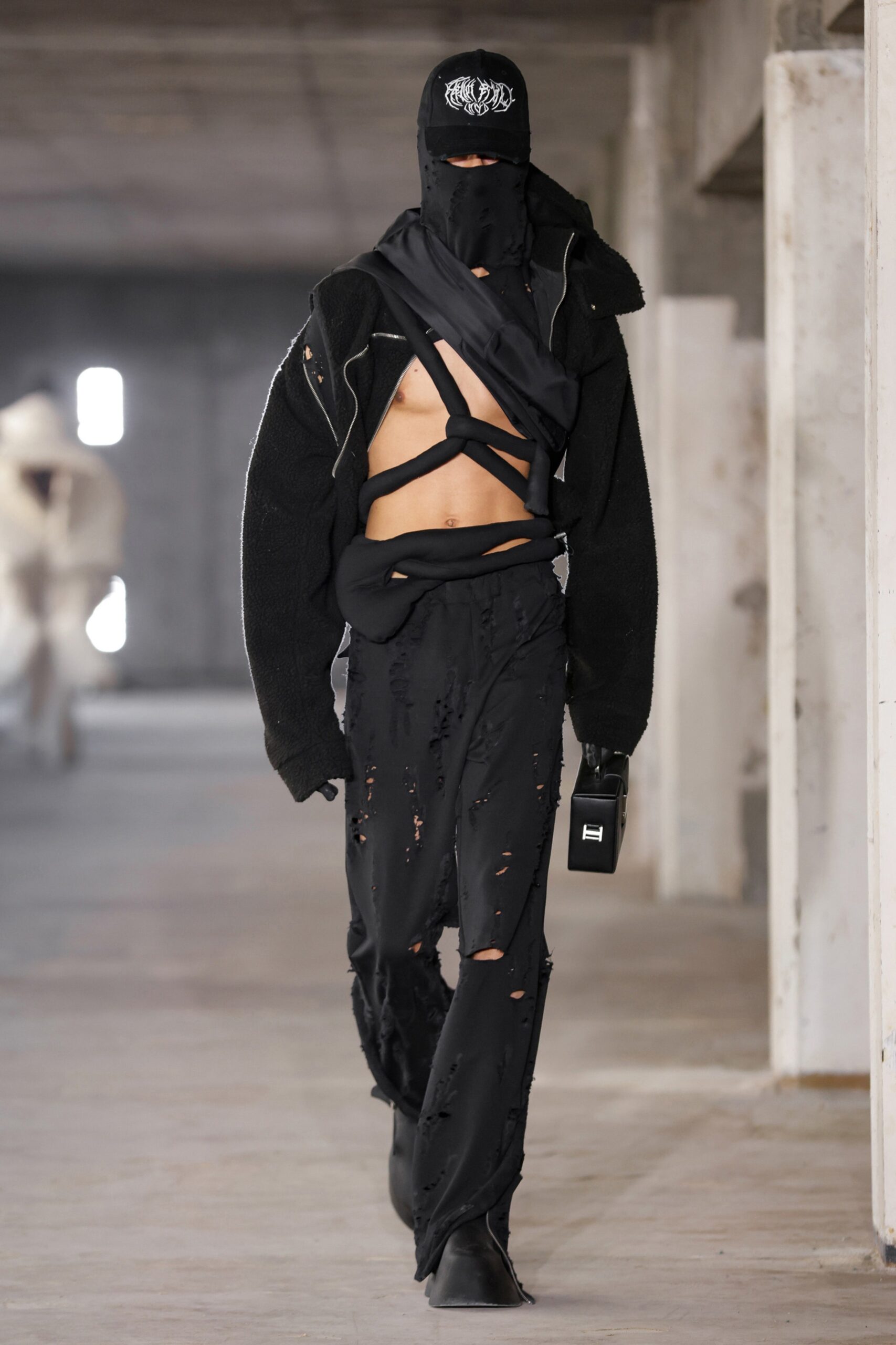 Heliot Emil F/W 23 Look 17