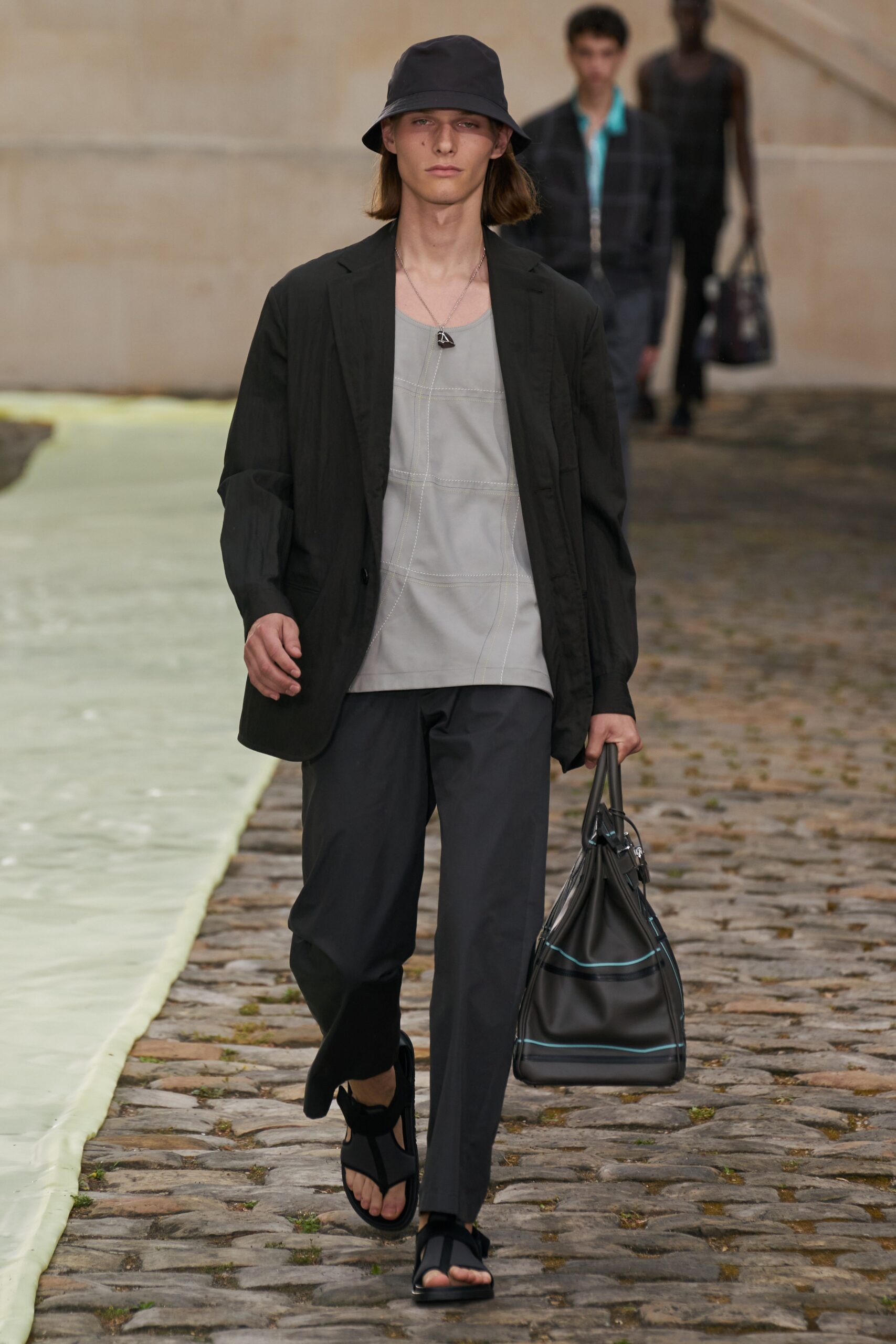 Hermès S/S 23 Menswear Look 17
