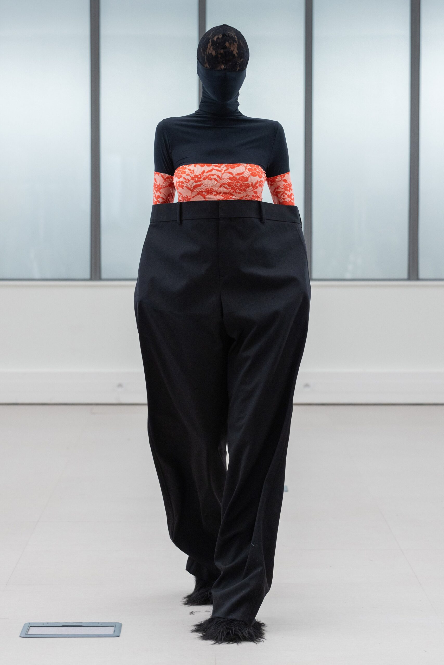 Institut Français de la Mode F/W 22 Look 17