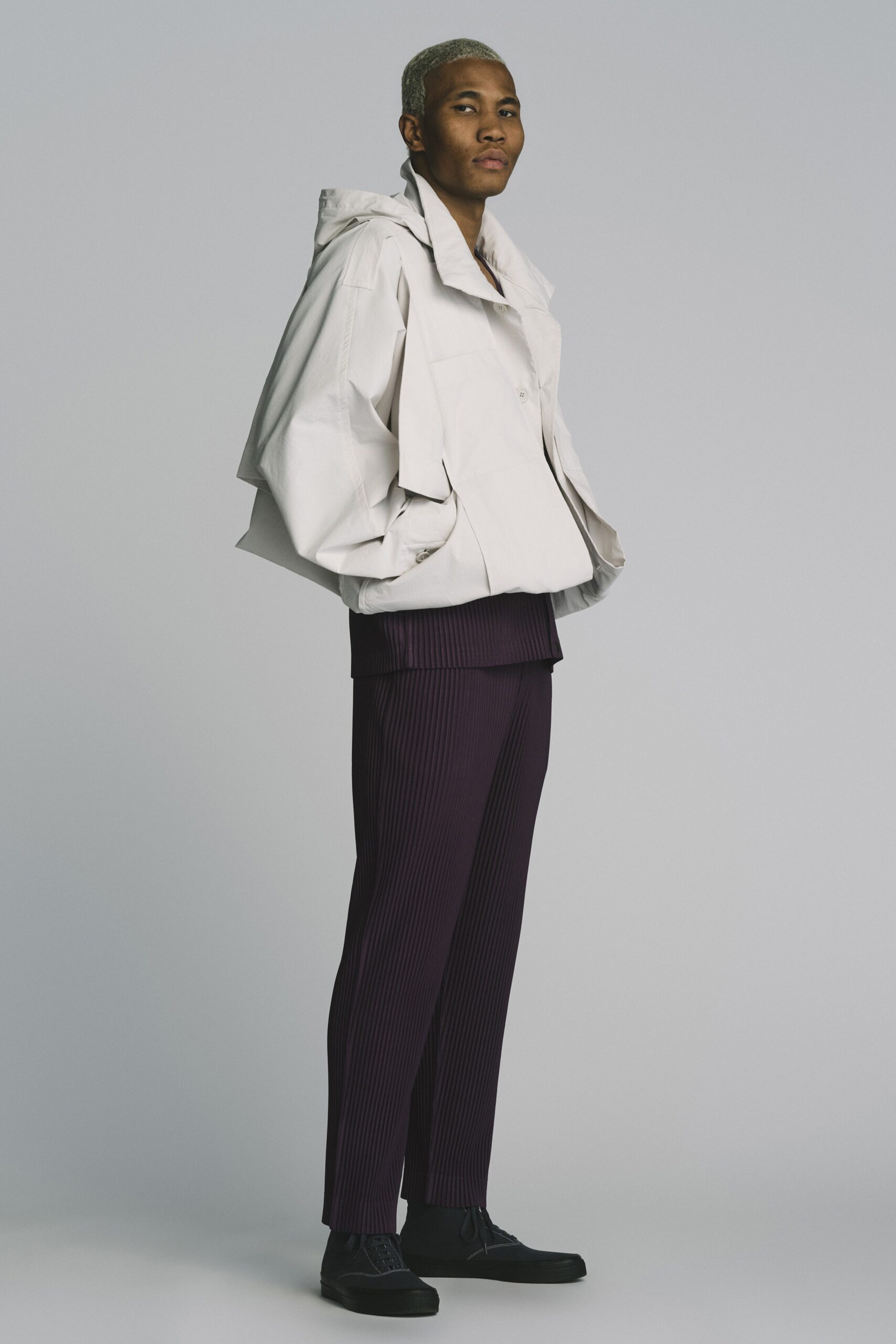 Homme Plissé Issey Miyake F/W 22 Menswear Look 18