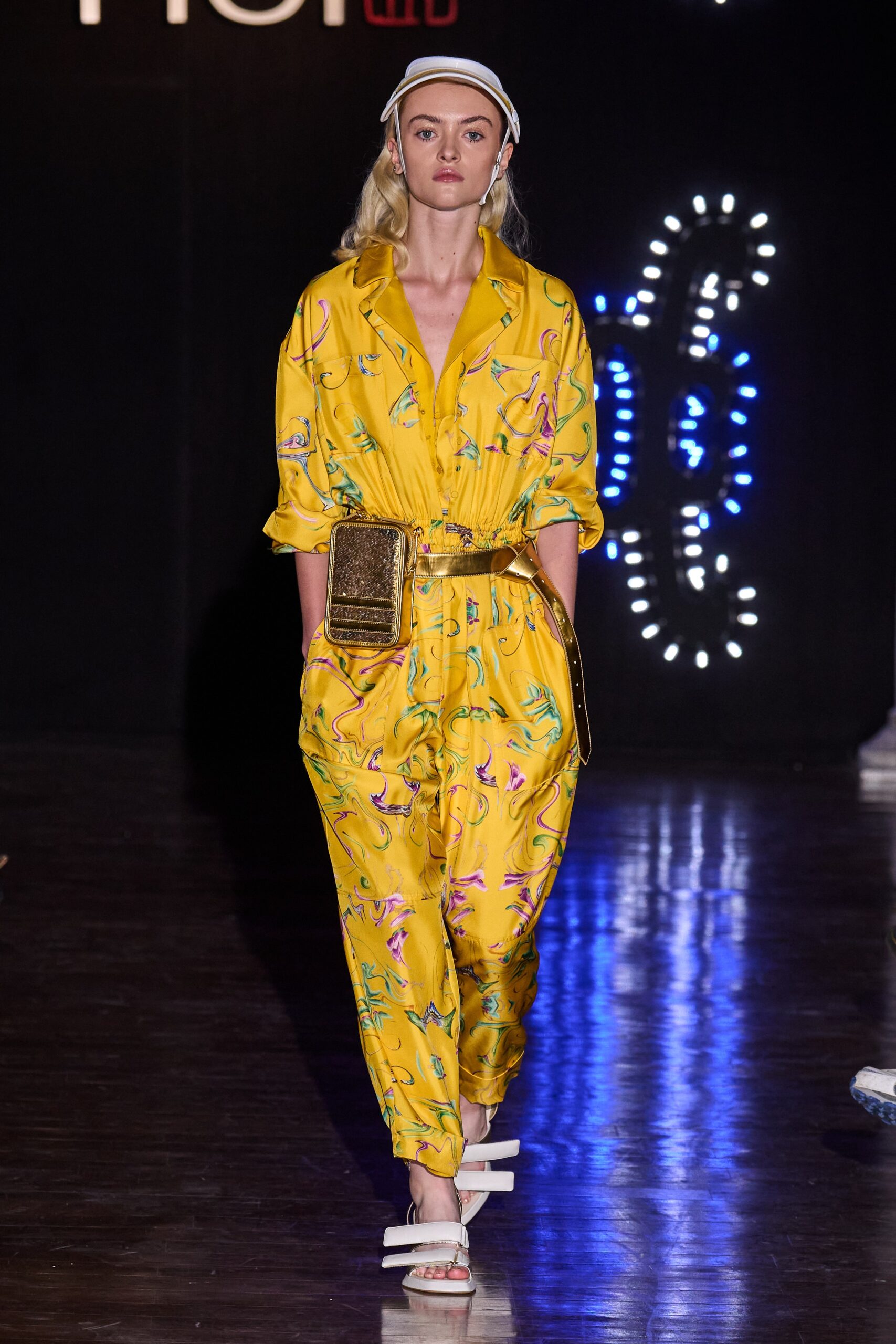 HUI S/S 23 Look 18