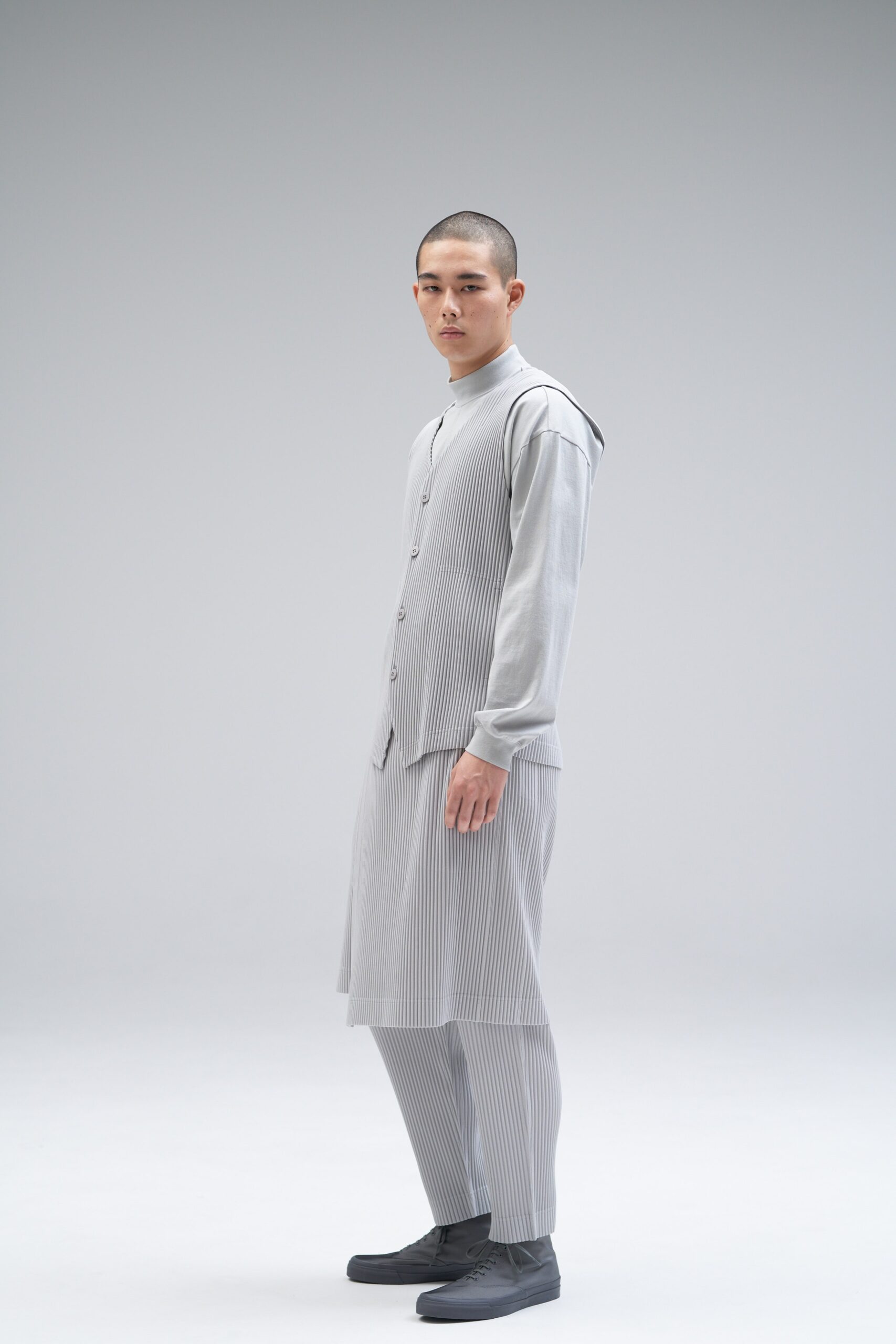 Homme Plissé Issey Miyake F/W 21 Menswear Look 19