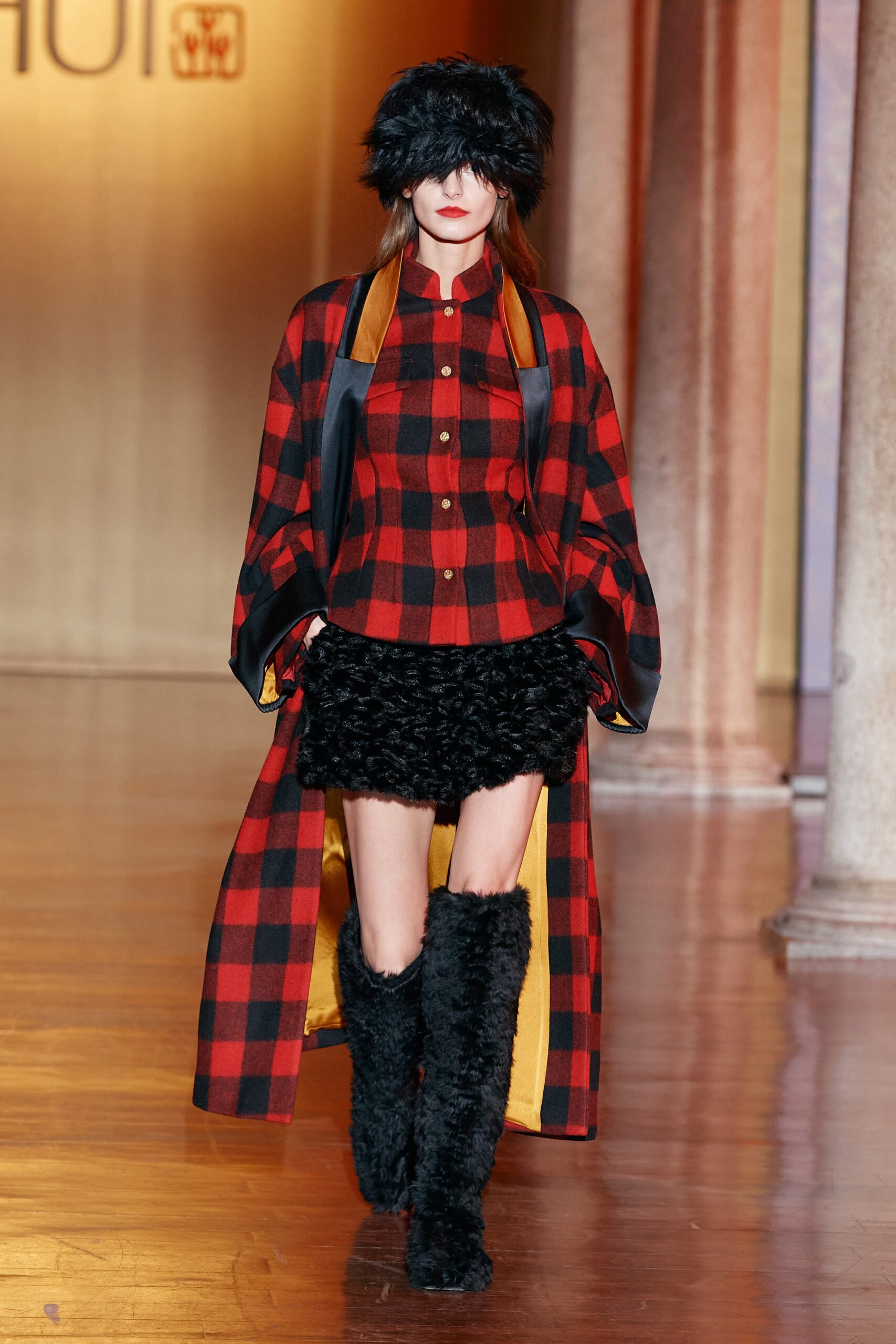 HUI F/W 22 Look 19
