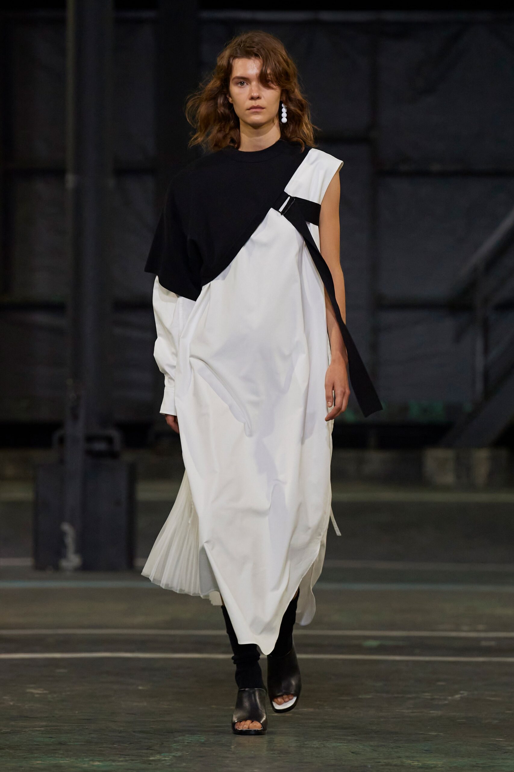 Hyke Tokyo S/S 21 Look 19