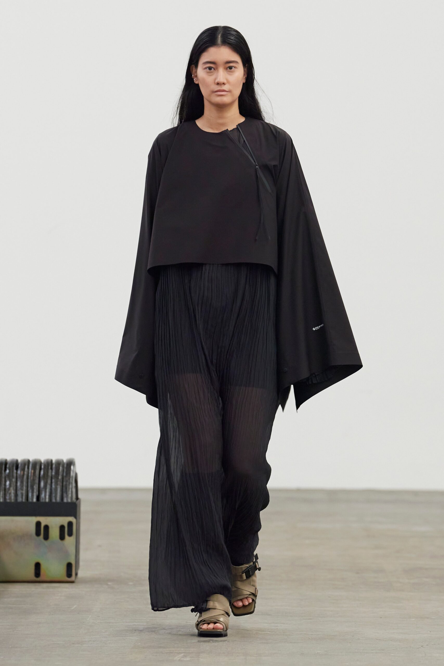 Hyke Tokyo S/S 22 Look 19