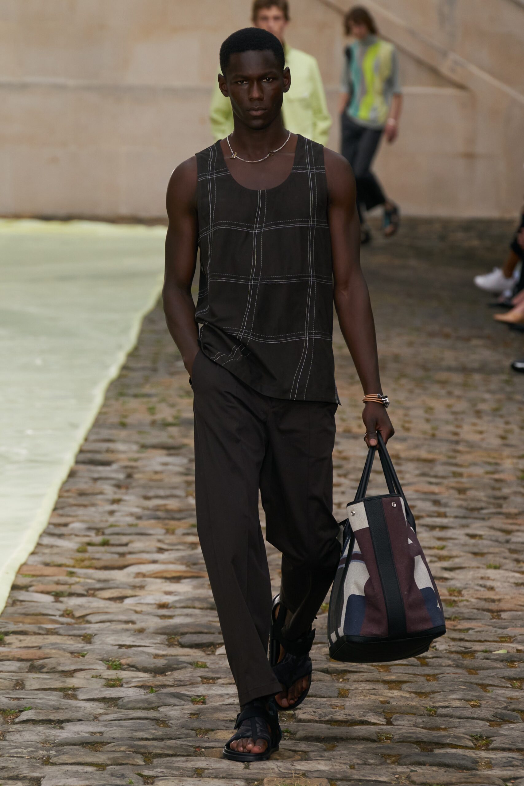 Hermès S/S 23 Menswear Look 19