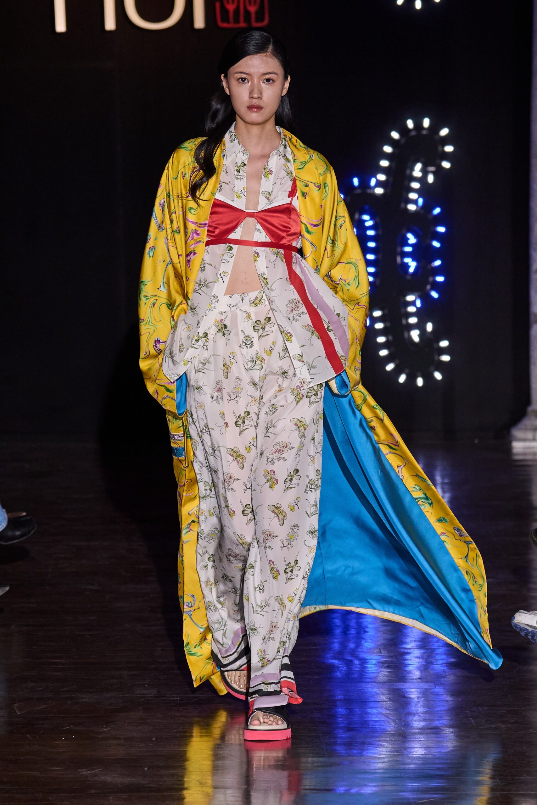 HUI S/S 23 Look 19