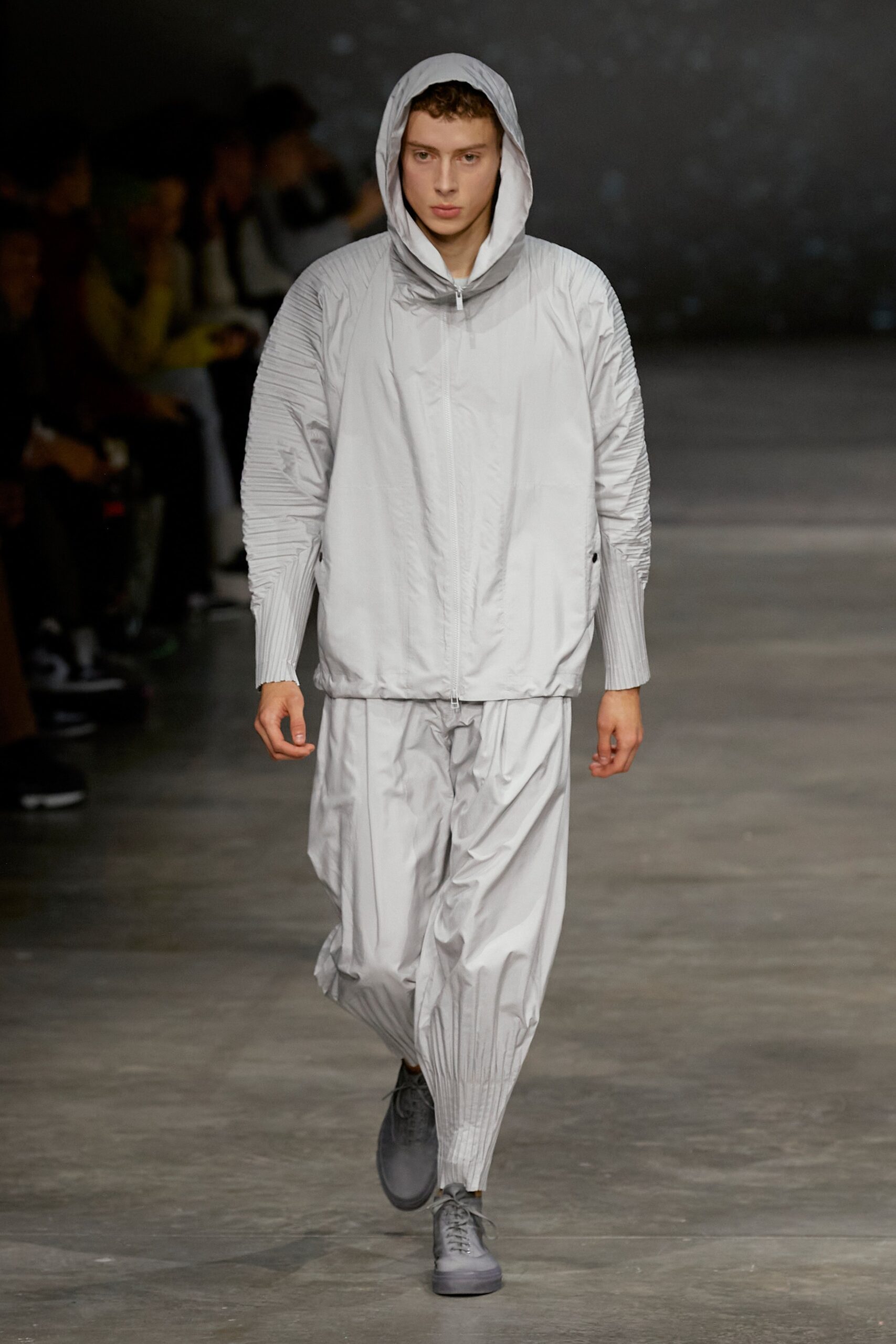 Homme Plissé Issey Miyake F/W 23 Menswear Look 20