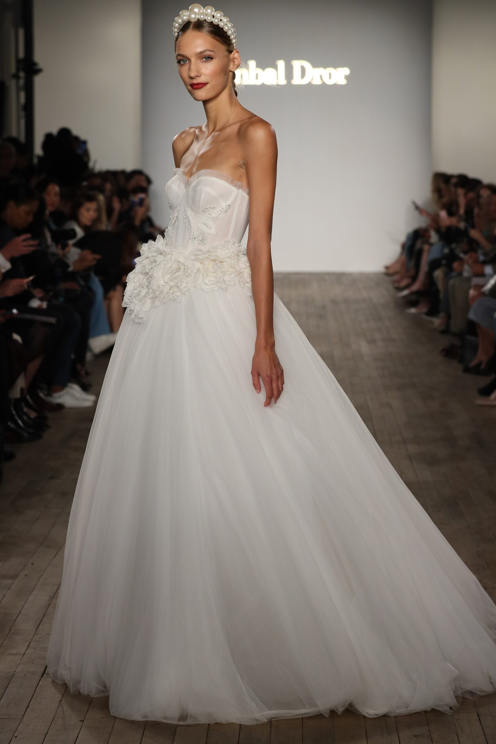 Inbal Dror F/W 19 Bridal Look 20